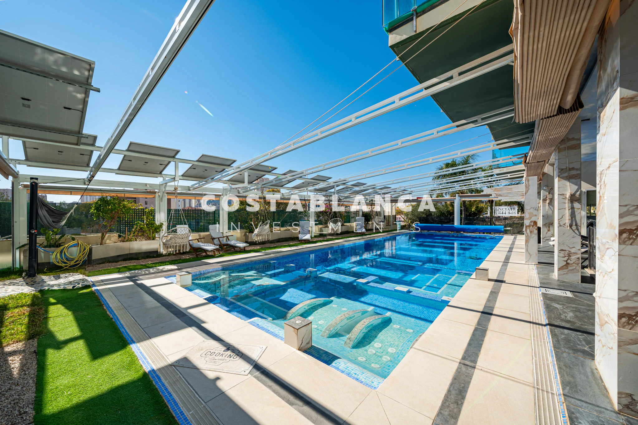 Modern 5th Floor Apartment with Pools, Sauna and Jacuzzi for sale in Finestrat