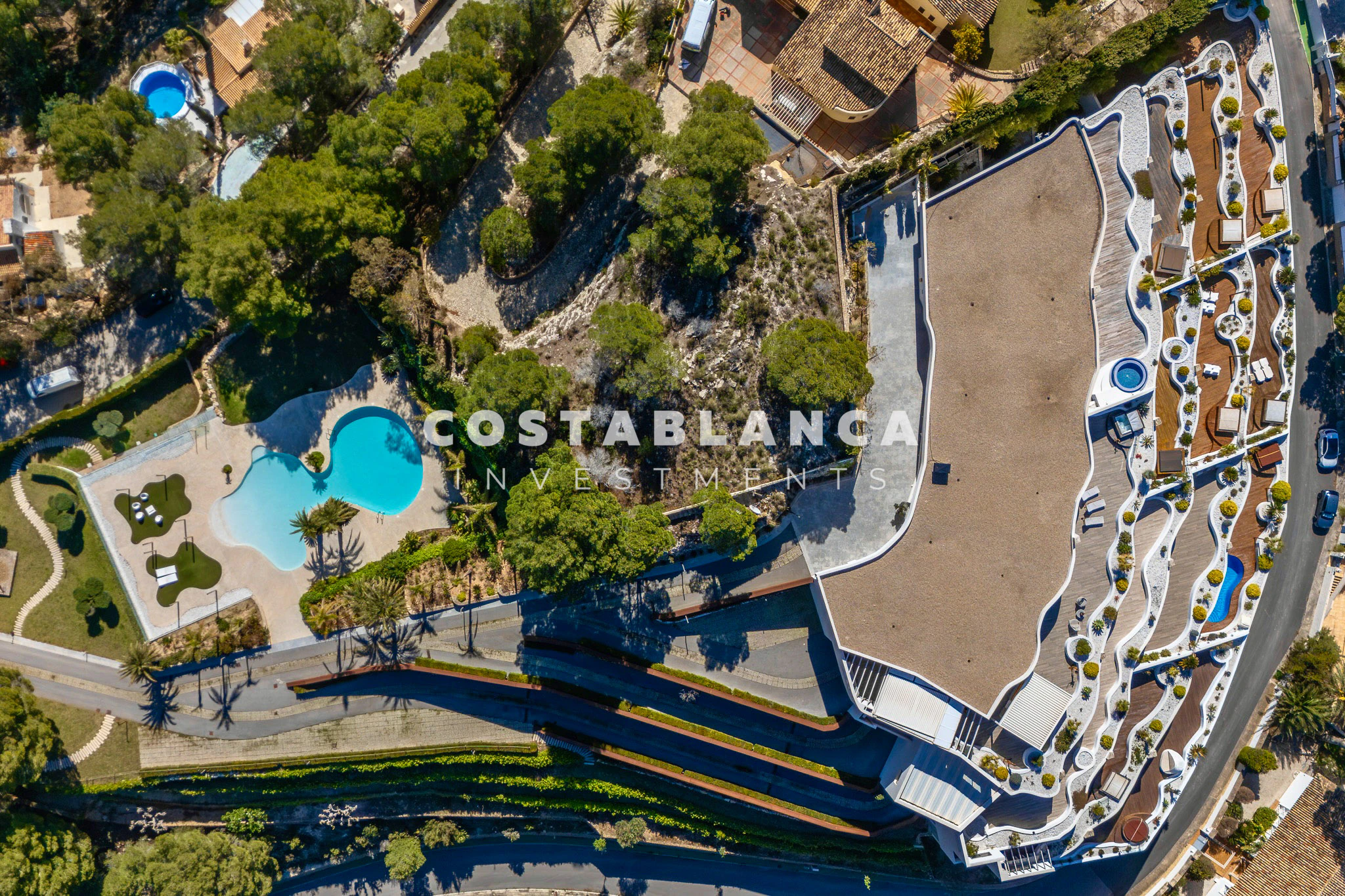 Luxury Penthouse with Panoramic Sea & Mountain Views for sale in Altea La Vella