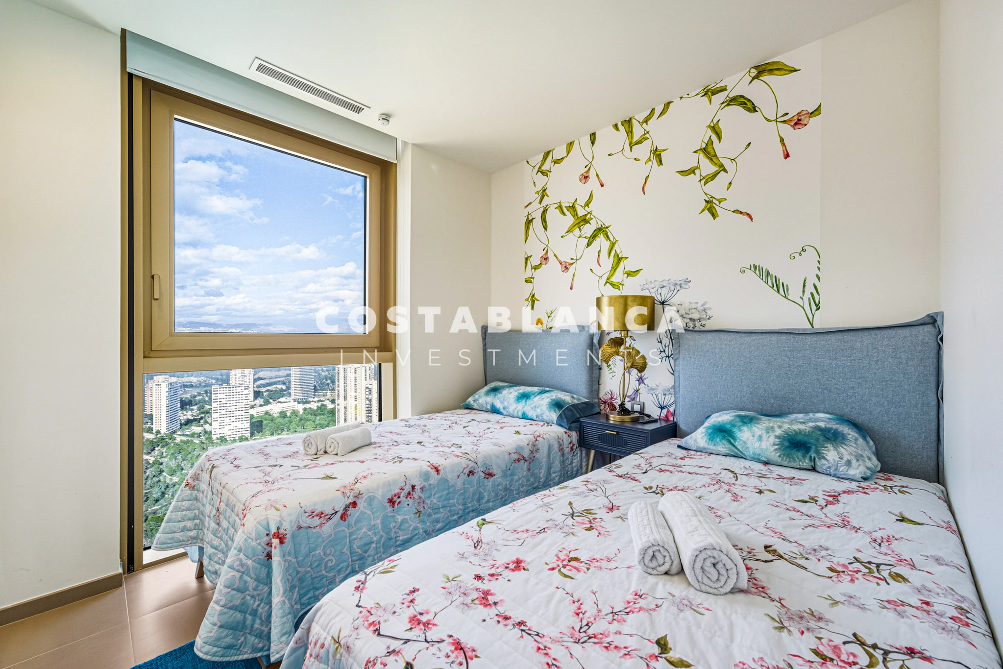 Appartement de luxe au 37e étage avec vues panoramiques sur la mer à Benidorm