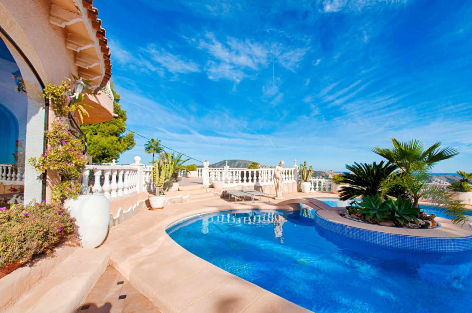 продажа. Шале/Вилла в Moraira