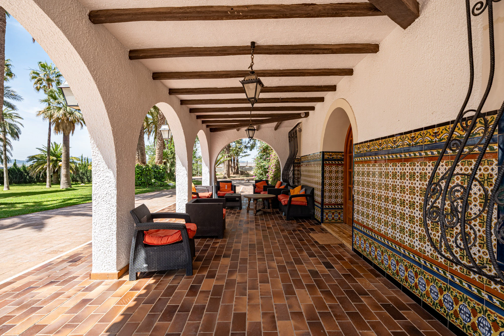 Exclusive Mediterranean Estate with Vineyards and Lakes for sale in Novelda