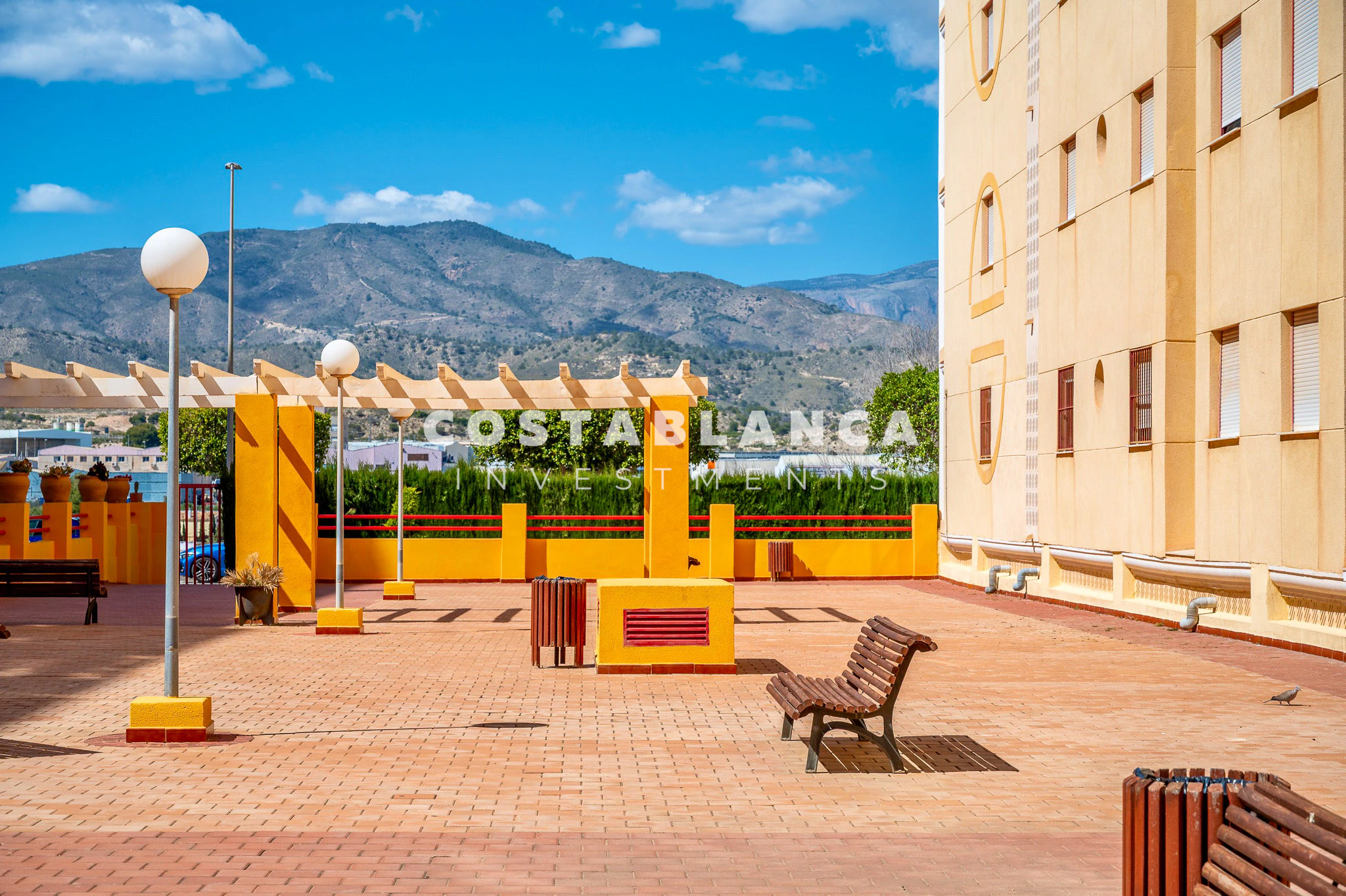 Well Located Apartment Near the Beach with Excellent Rental Appeal for sale in Villajoyosa