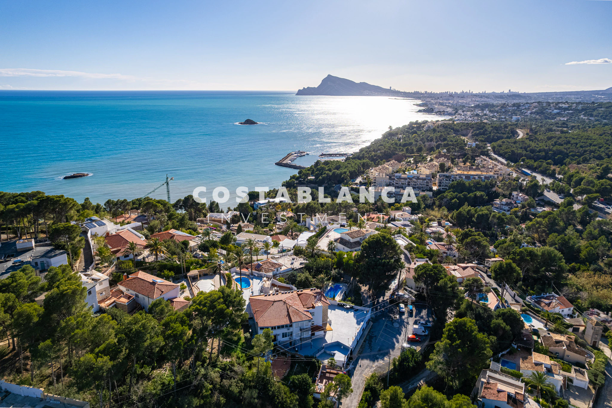 Centrally Located Hotel with Sea Views and Apartment Conversion Opportunity for sale in Altea