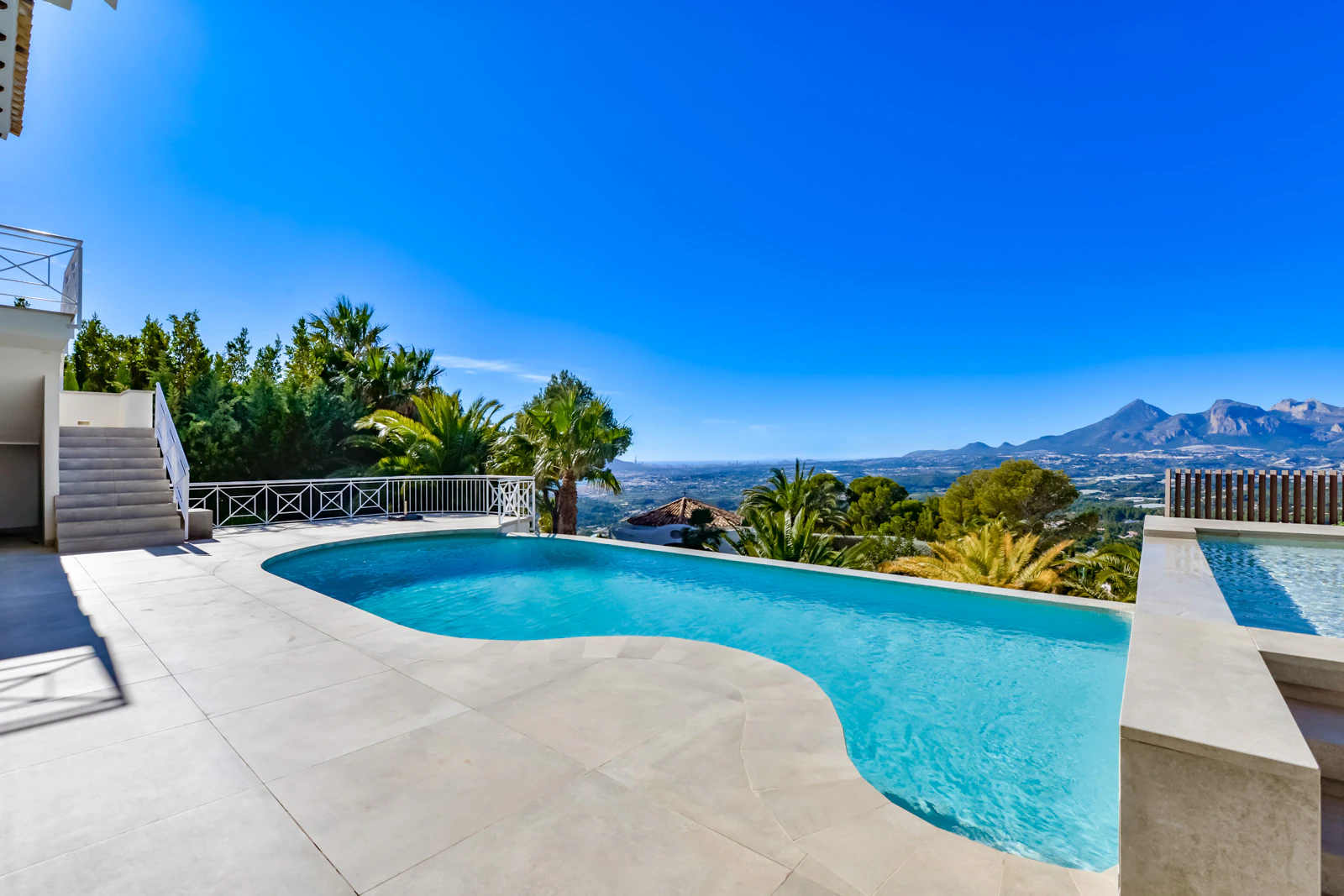 Villa Moderna en Venta en Altea con Vistas
