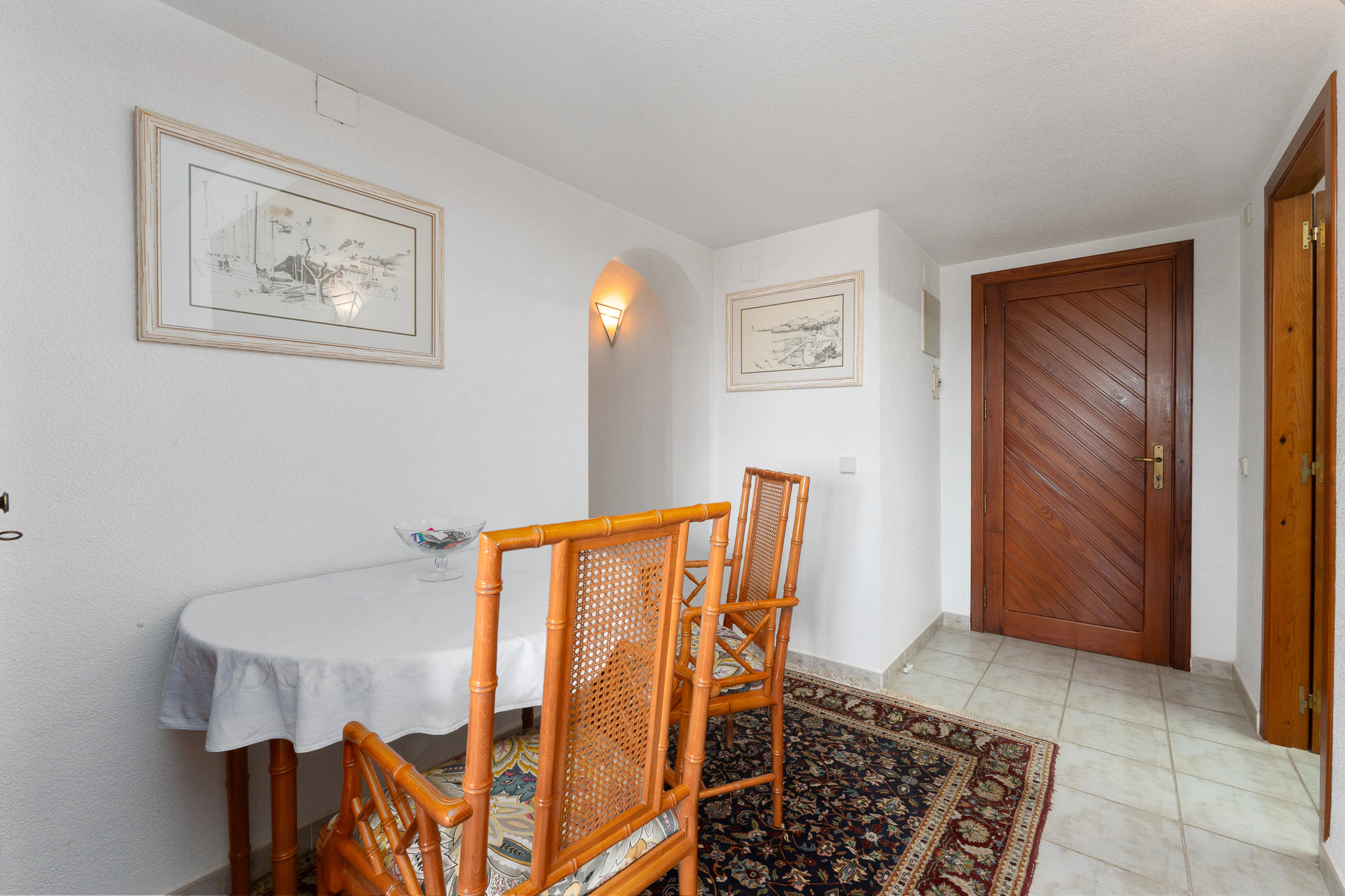 Atemberaubende Wohnung mit Meerblick im Herzen der Marina Campomanes