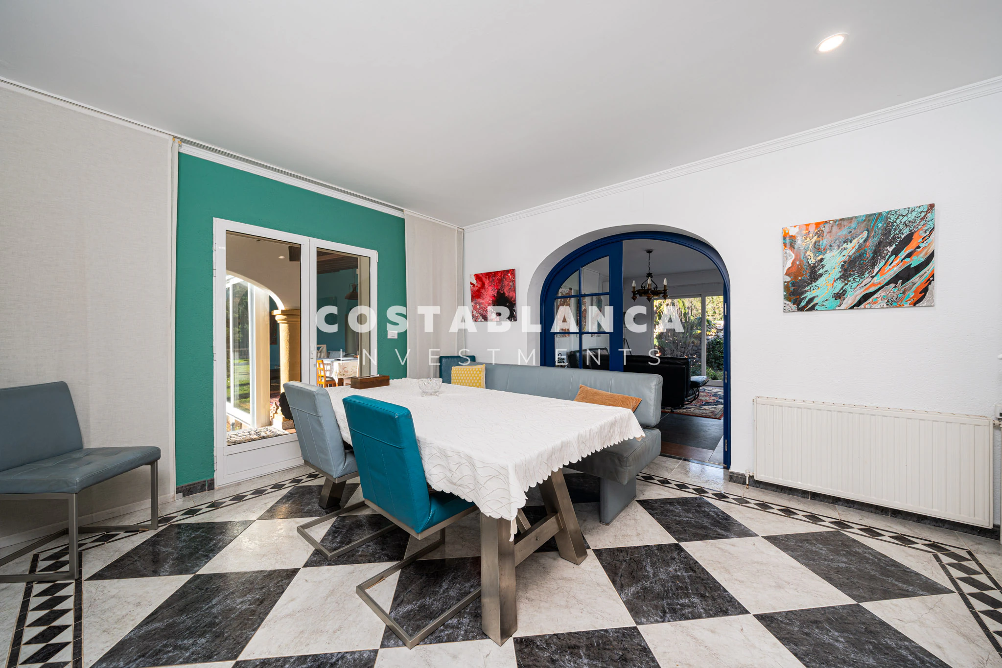 Fully Modernized Luxury Villa with Guest Apartment and Solar Energy for sale in Denia