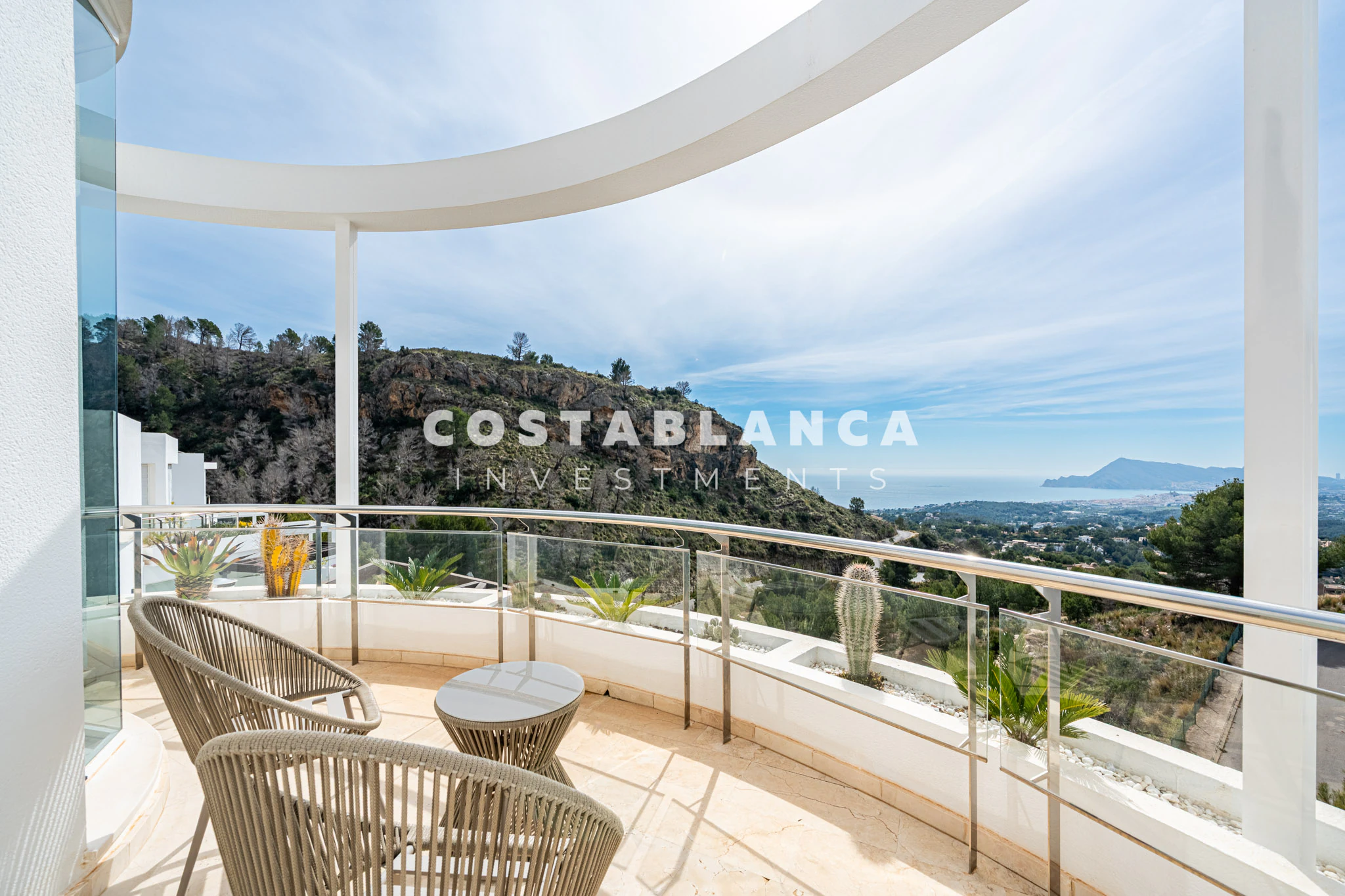 Villa moderne de luxe à Sierra Altea avec vue panoramique sur la mer