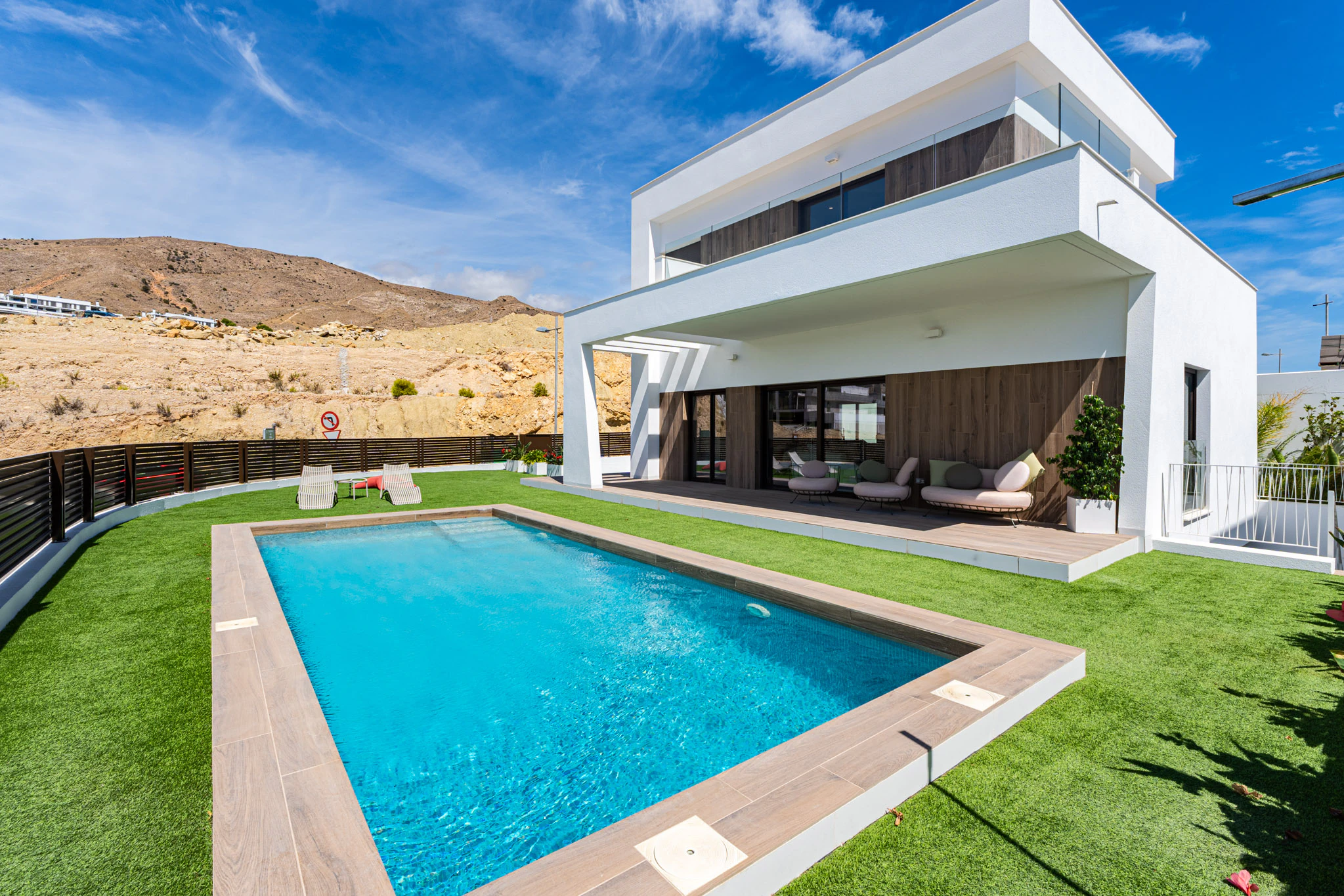 New Build Modern Villa for Sale in Finestrat with Mountain Views - Completion Date: December 2025