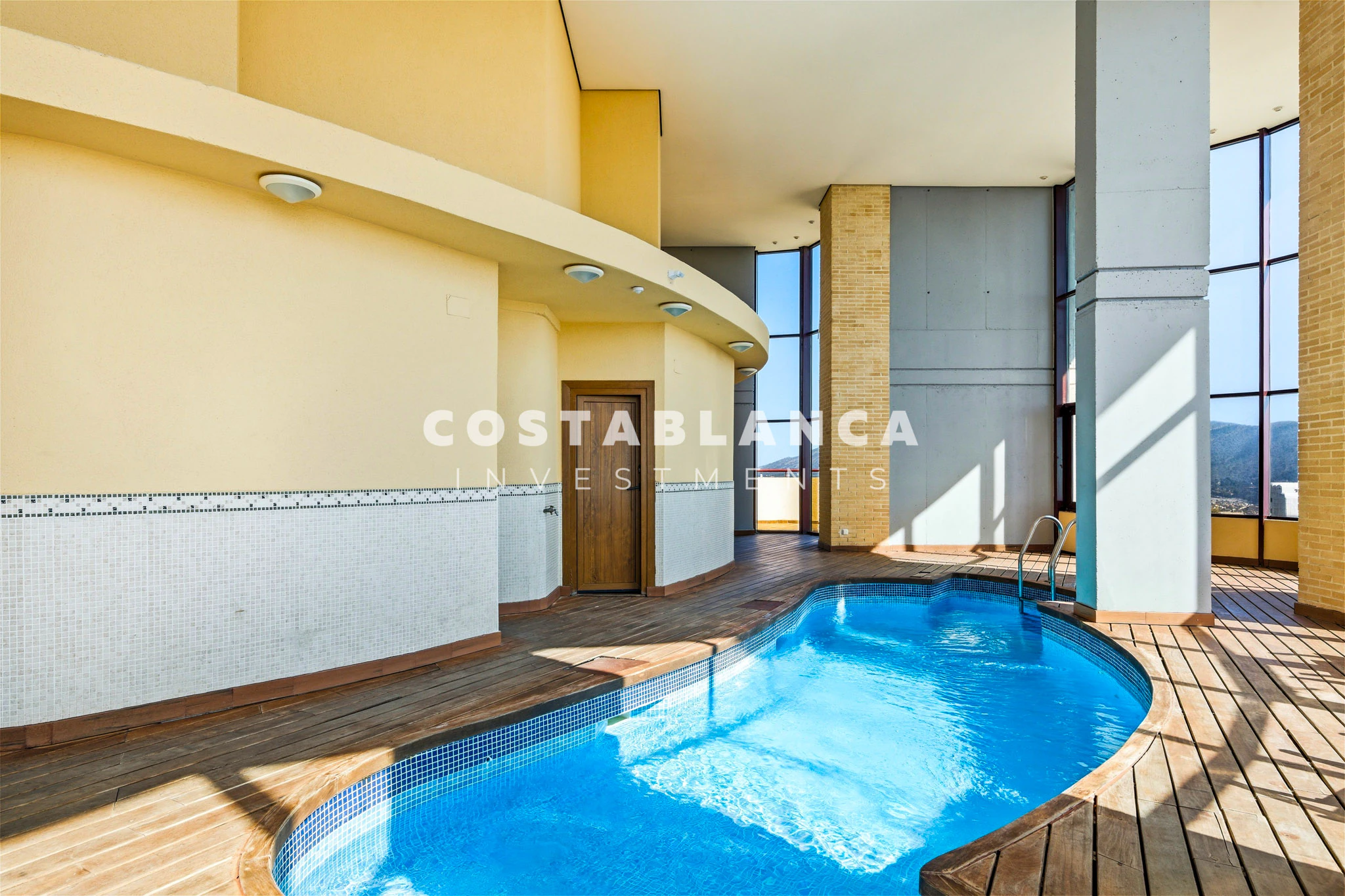 Apartment for Sale Entire 38th Floor of the Iconic Negurigane Building for sale in Benidorm