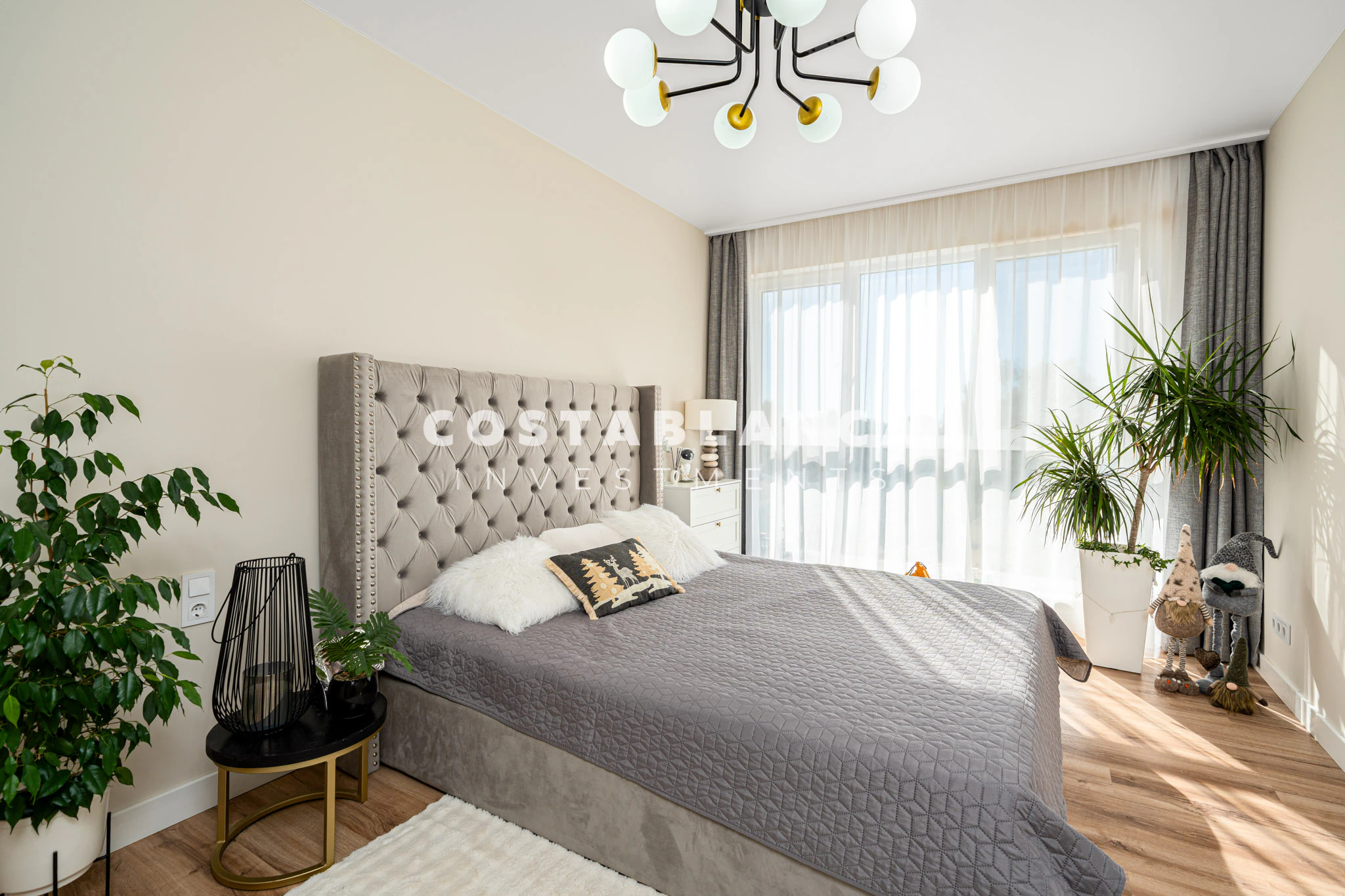 Villa moderne élégante avec piscine privée et suite principale à vendre à Calpe
