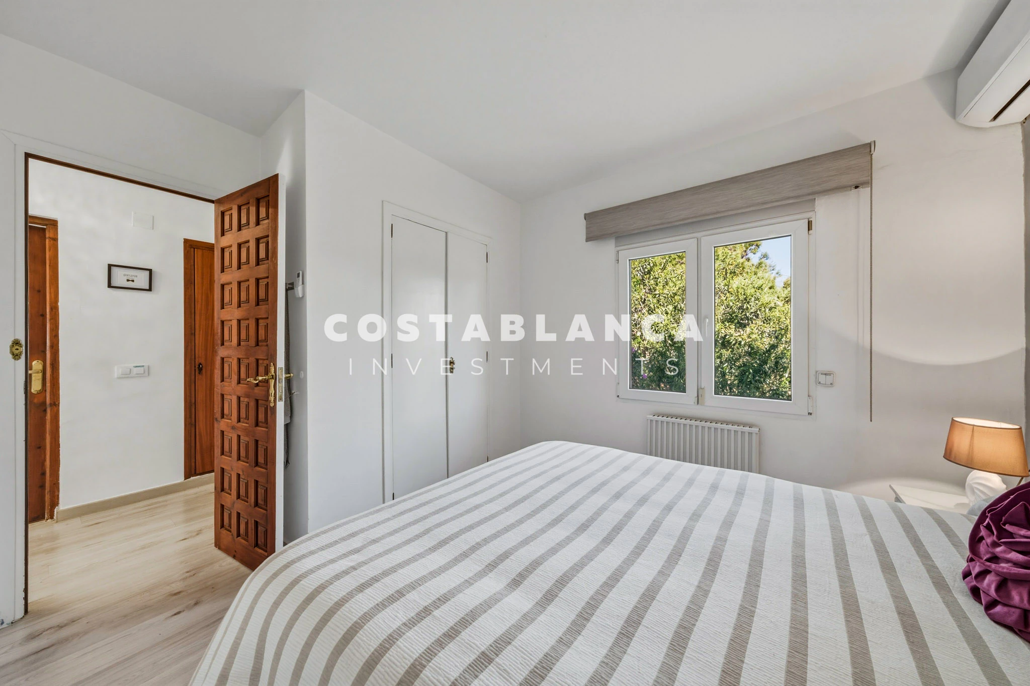 Villa Mediterránea con Vistas Icónicas al Peñón de Ifach y Piscina Privada en venta en Calpe.