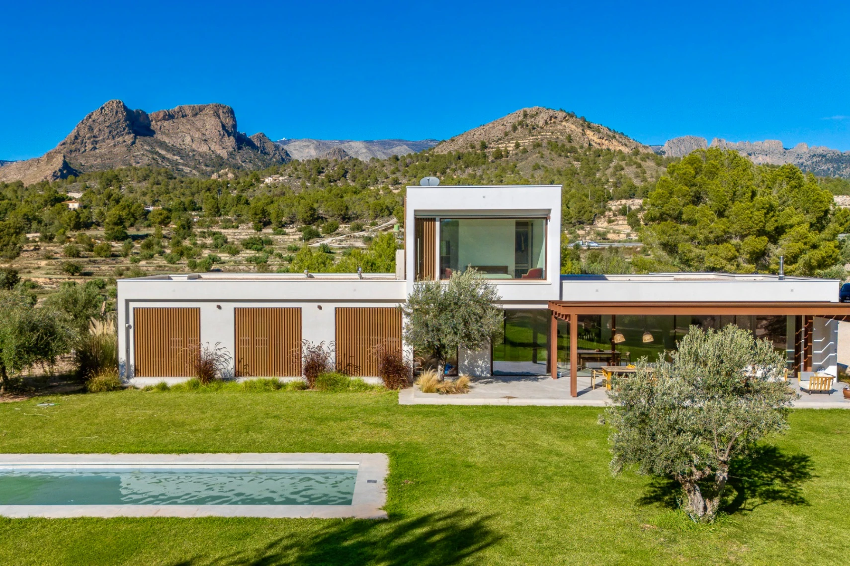 Luxury Modern Finca with Privacy and Nature