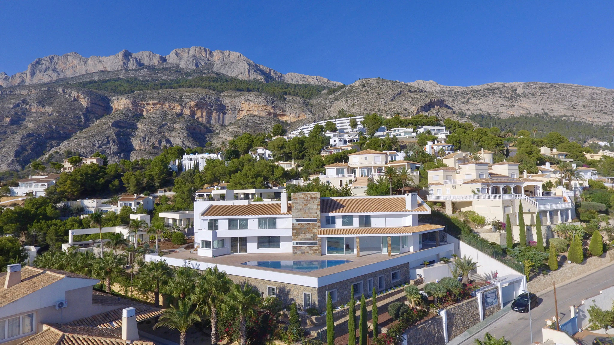 Villa de luxe moderne avec vue panoramique sur la mer à vendre à Sierra de Altea