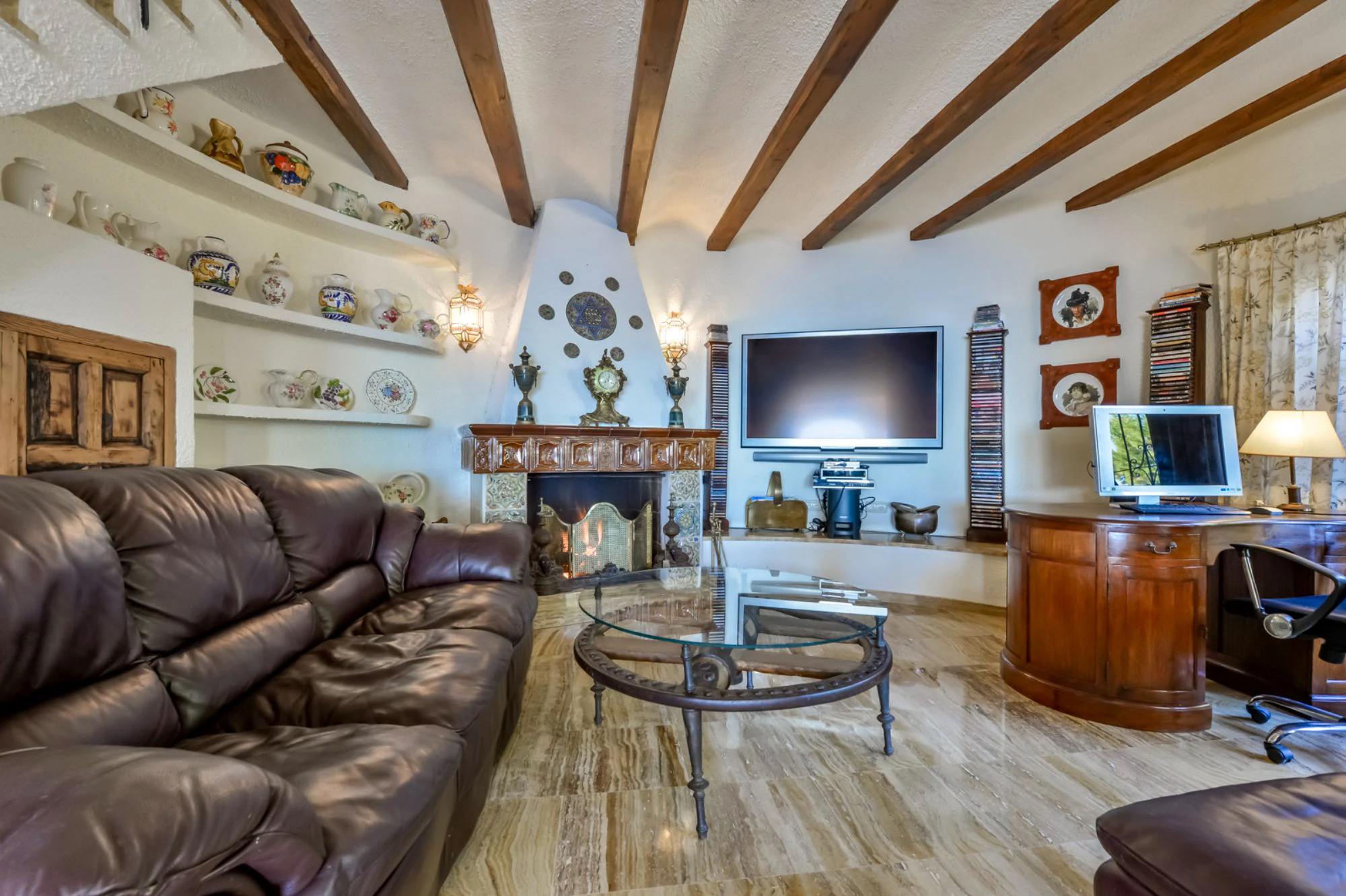 ELEGANCKA WILLA W STYLU HISZPAŃSKIM NA SPRZEDAŻ W ALTEA Z PANORAMICZNYM WIDOKIEM NA MORZE I APARTAMENTEM DLA GOŚCI W MASCARAT