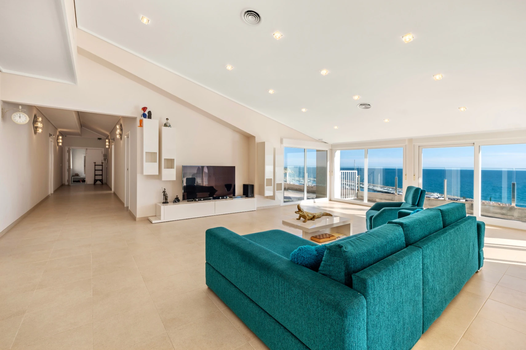 Penthouse for Sale in Altea Mascarat With Gigantic Terrace and Breathtaking Seaviews