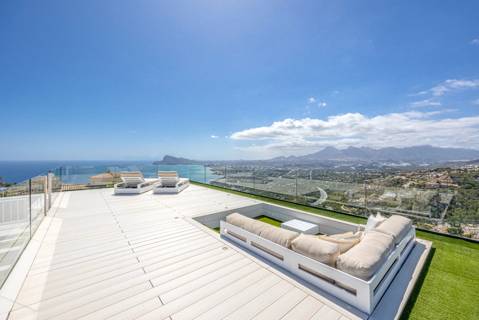 Modern Villa with Infinity Pool for Sale in Altea Hills
