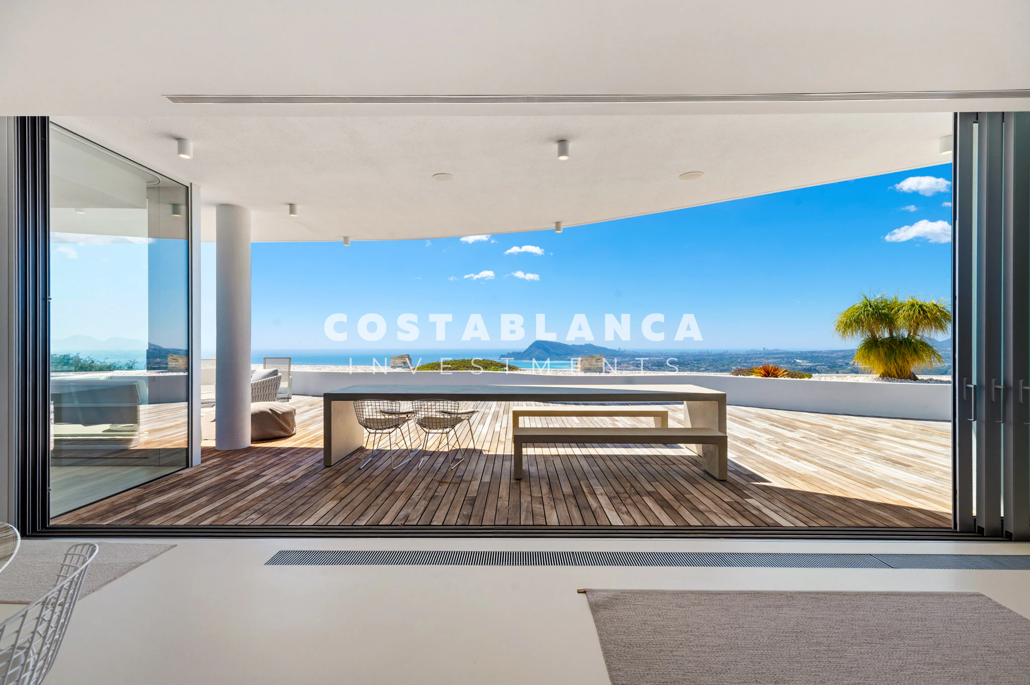 Luxe Penthouse met panoramisch zee- en bergzicht te koop in Altea La Vella