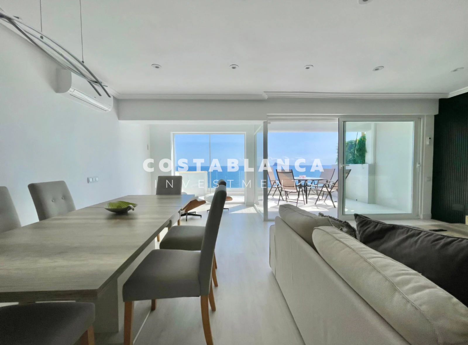 Penthouse in erster Linie mit Panoramablick auf das Meer zu verkaufen in Benidorm