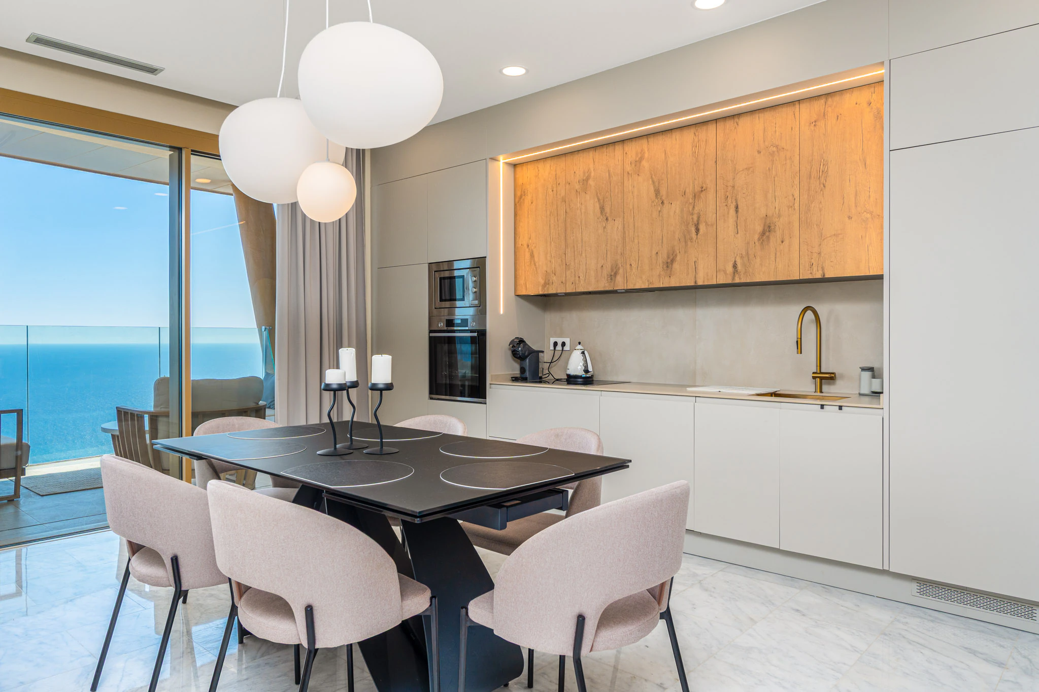 43. Etage Residence mit Meer- und Bergblick zu verkaufen in Benidorm