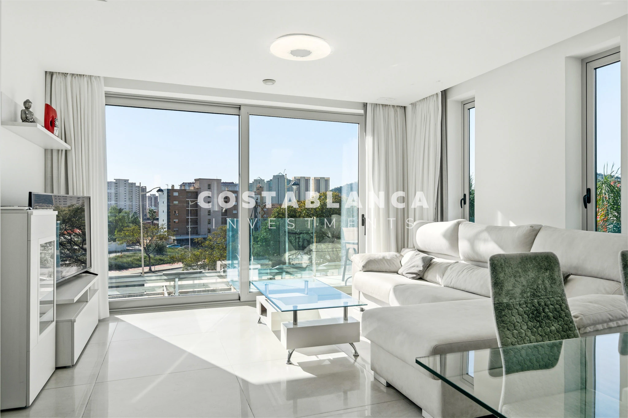 Stylish 2 Bedroom apartment Near Beach and Shopping for sale in Finestrat