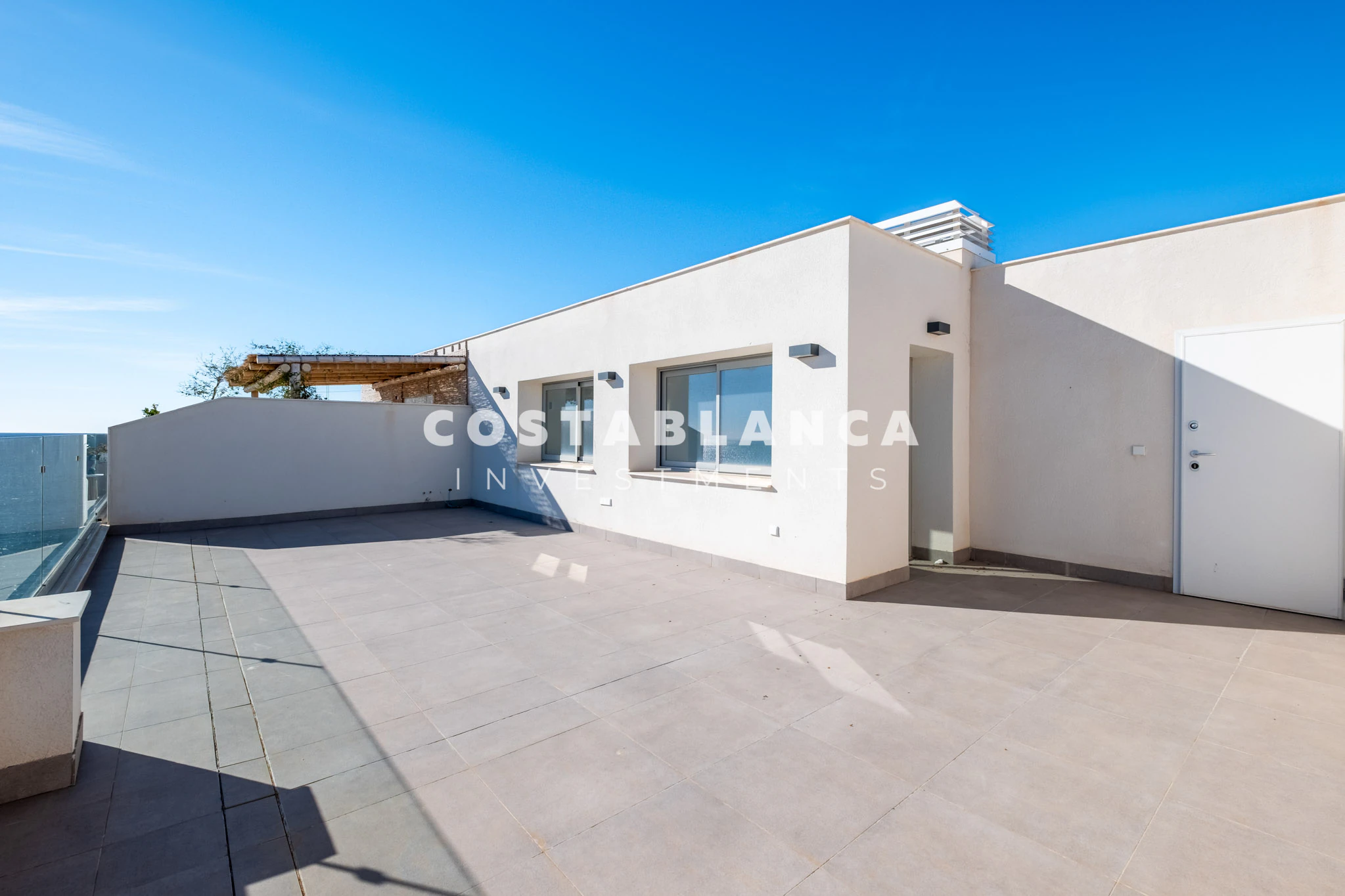 Exceptional First Line Penthouse with Panoramic Sea Views in Villajoyosa
