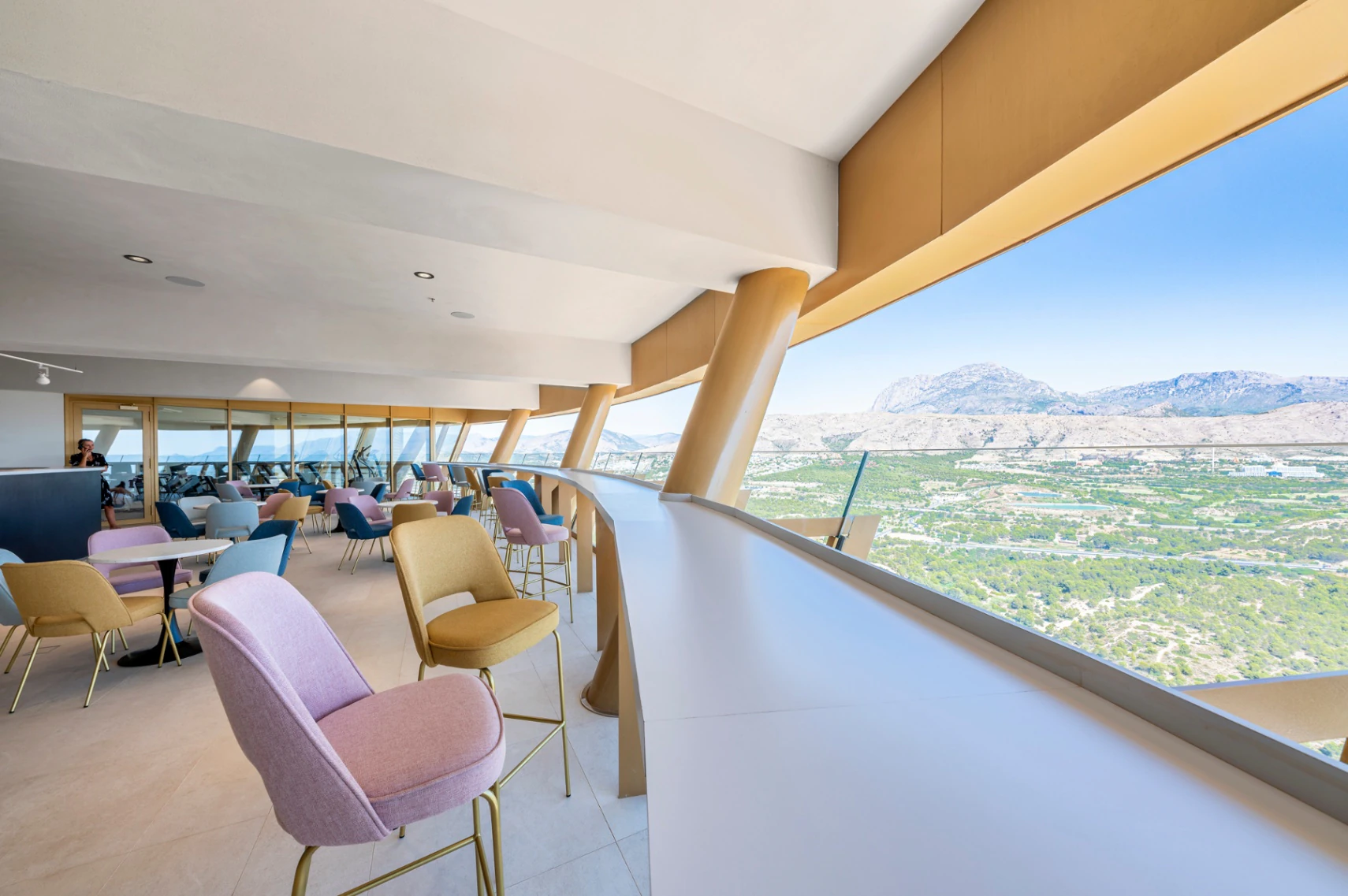 43. Etage Residence mit Meer- und Bergblick zu verkaufen in Benidorm