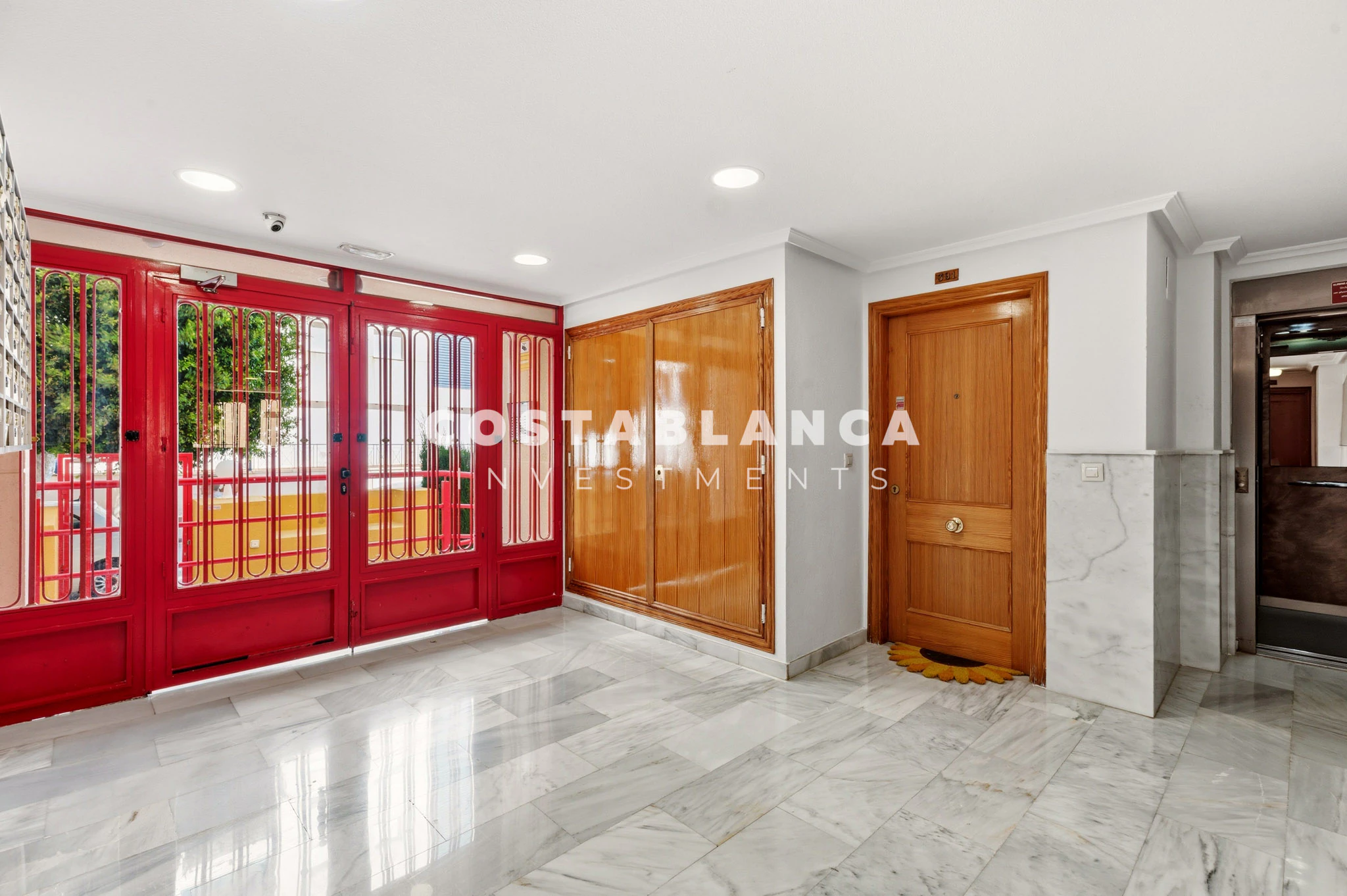 Well Located Apartment Near the Beach with Excellent Rental Appeal for sale in Villajoyosa