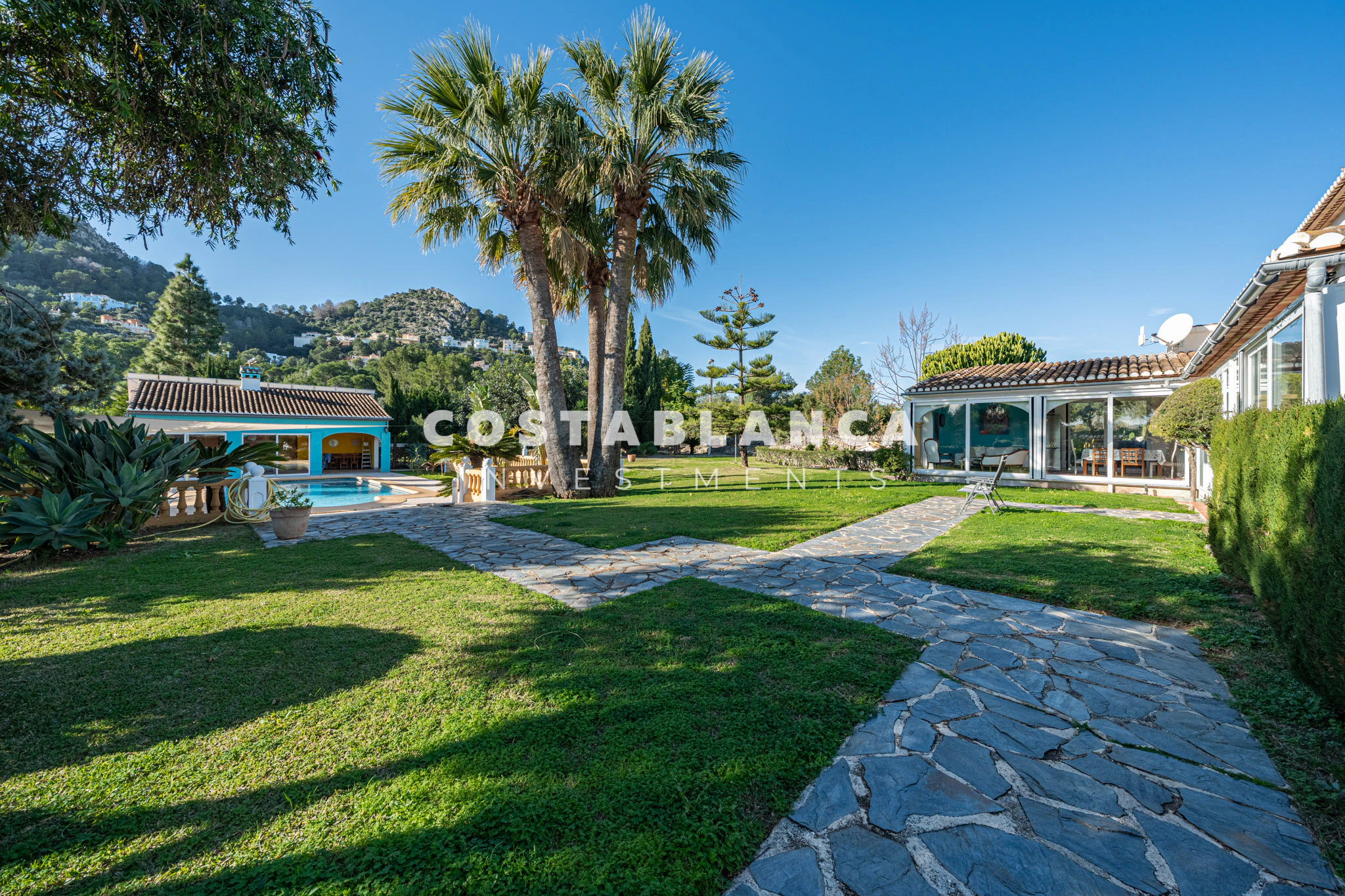 Fully Modernized Luxury Villa with Guest Apartment and Solar Energy for sale in Denia