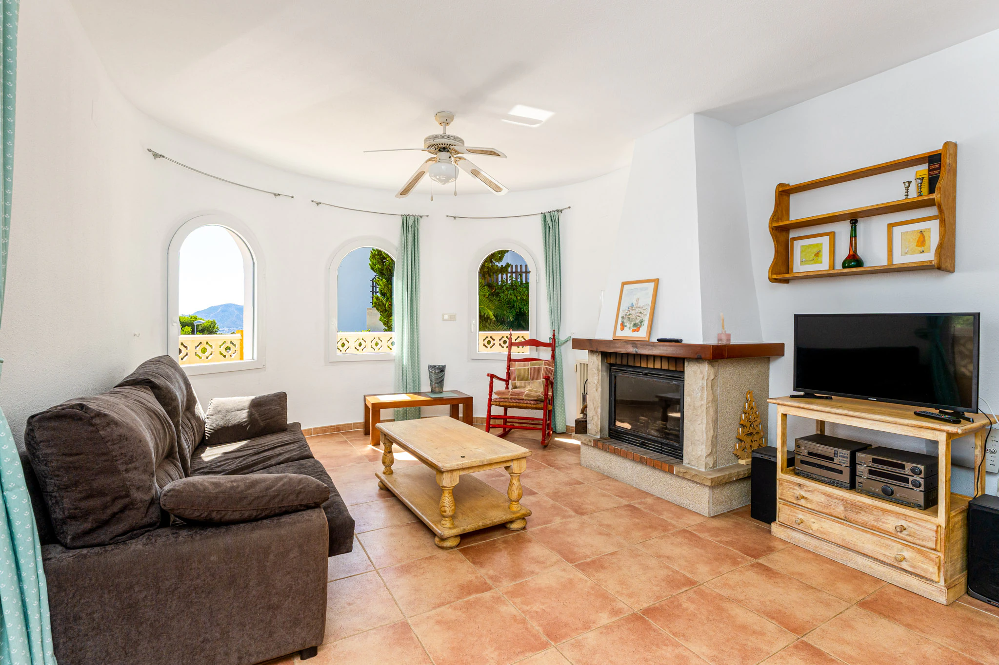 Mediterranean Villa with Sea and Mountain Views for sale in La Nucia