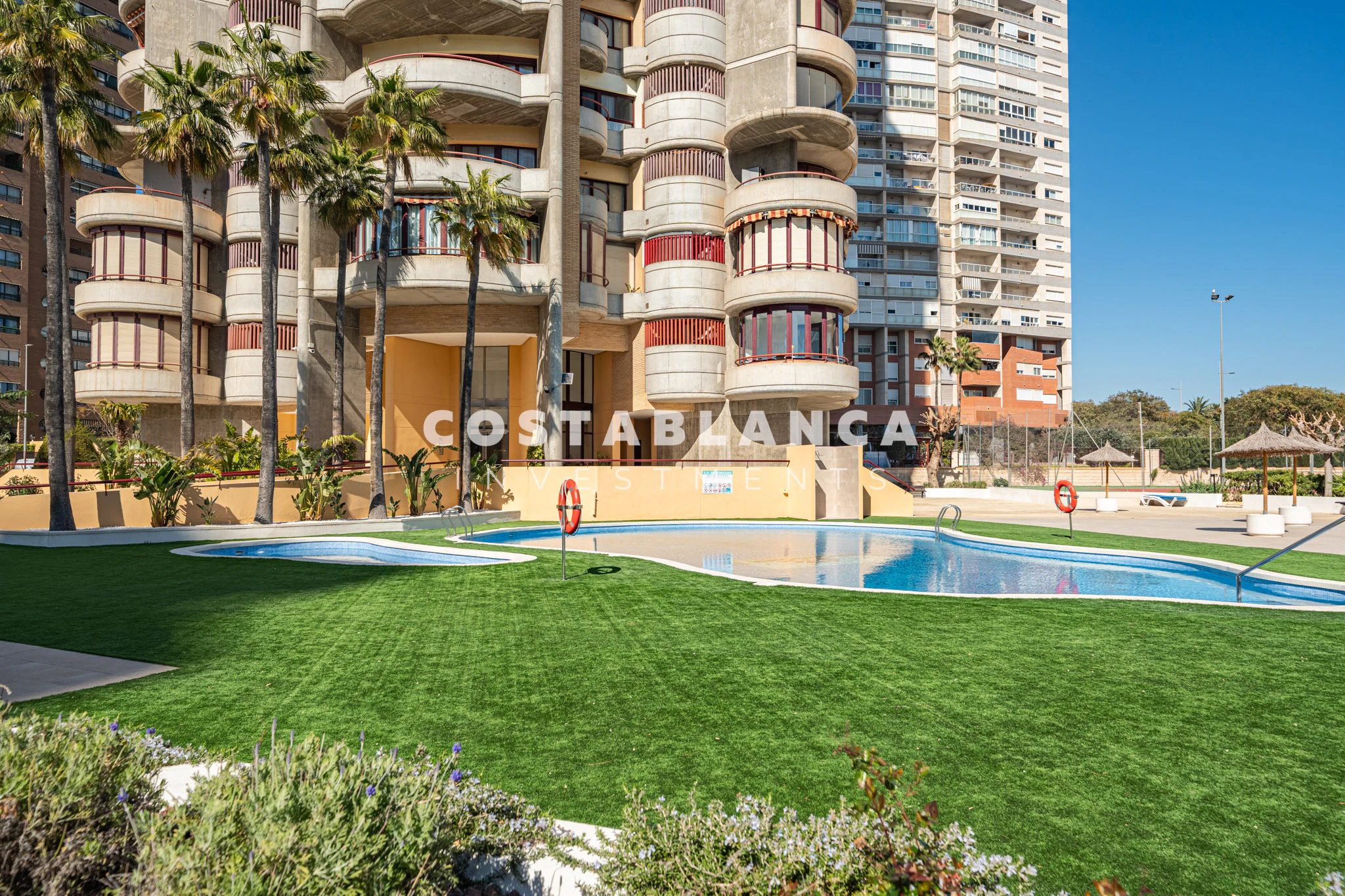 Apartment for Sale Entire 38th Floor of the Iconic Negurigane Building for sale in Benidorm