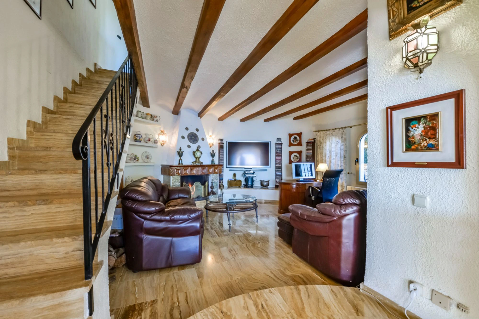 ELEGANCKA WILLA W STYLU HISZPAŃSKIM NA SPRZEDAŻ W ALTEA Z PANORAMICZNYM WIDOKIEM NA MORZE I APARTAMENTEM DLA GOŚCI W MASCARAT