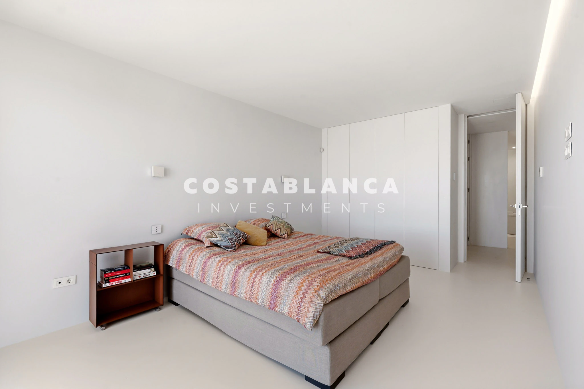 Luxury Penthouse with Panoramic Sea & Mountain Views for sale in Altea La Vella
