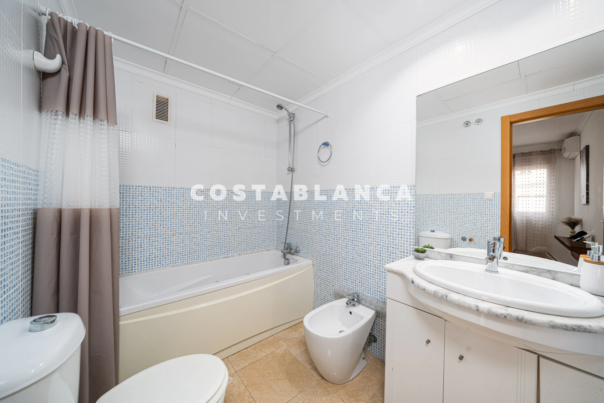 Spacious 3 Bedroom, Apartment in Central Dénia