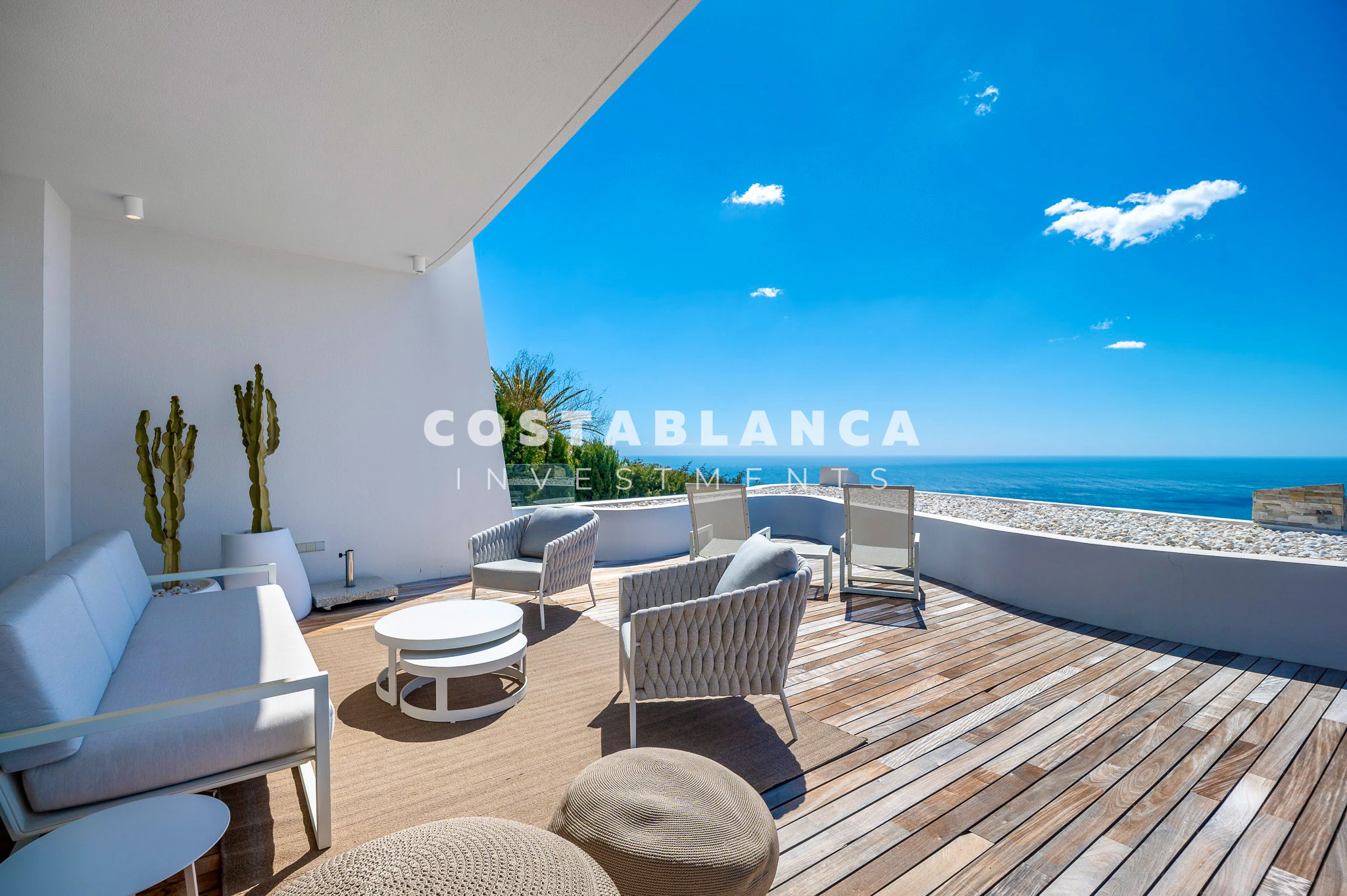 Luxury Penthouse with Panoramic Sea & Mountain Views for sale in Altea La Vella