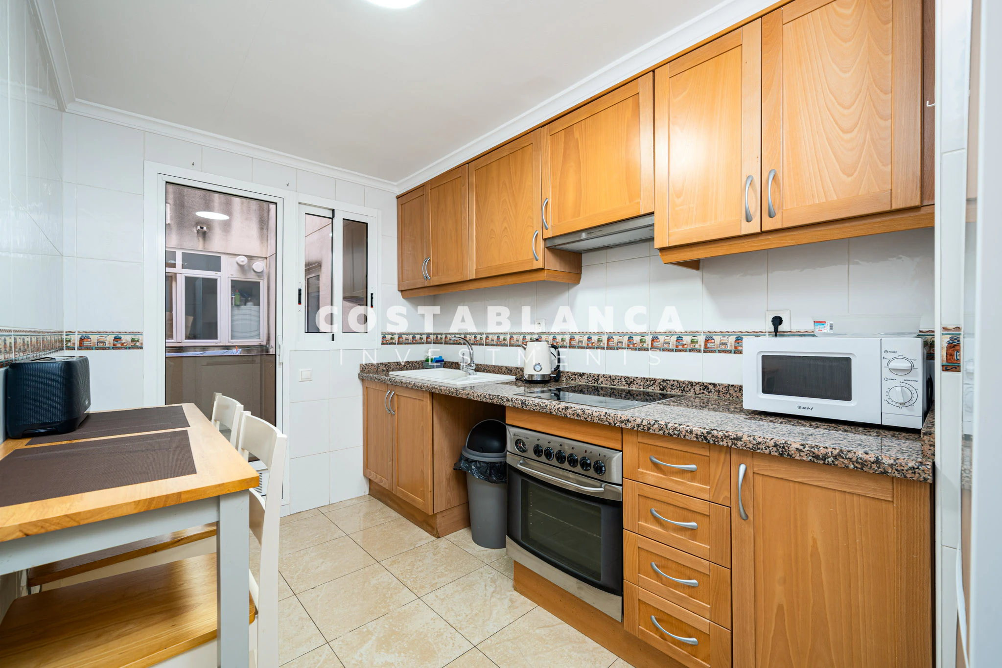 Spacious 3 Bedroom, Apartment in Central Dénia