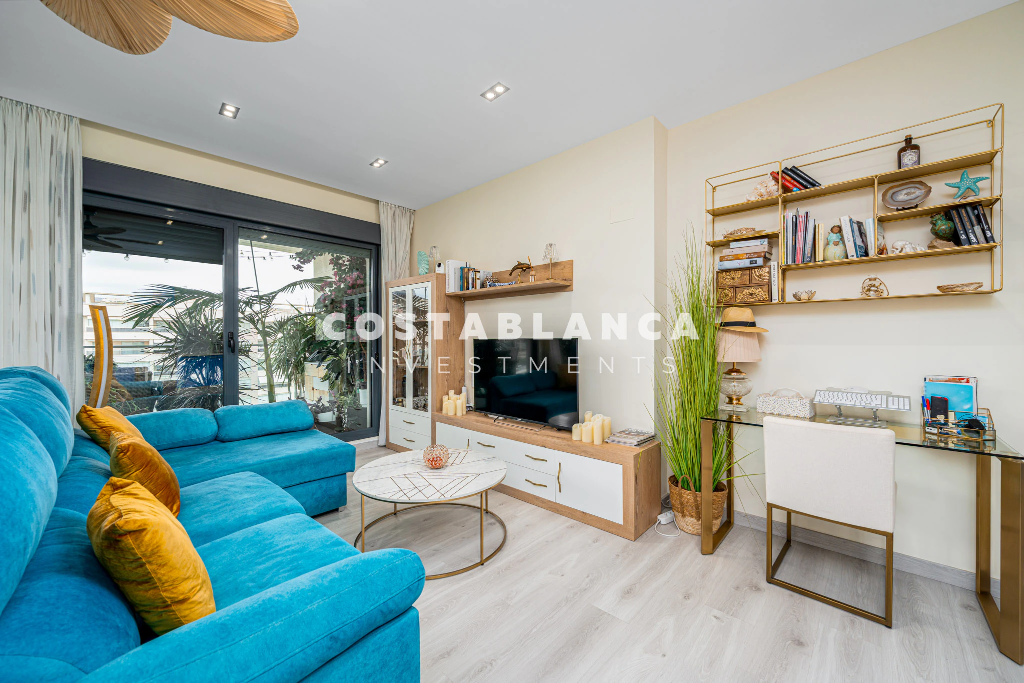V11 - Exclusive Two Bedroom Apartment with Sea and Mountain Views