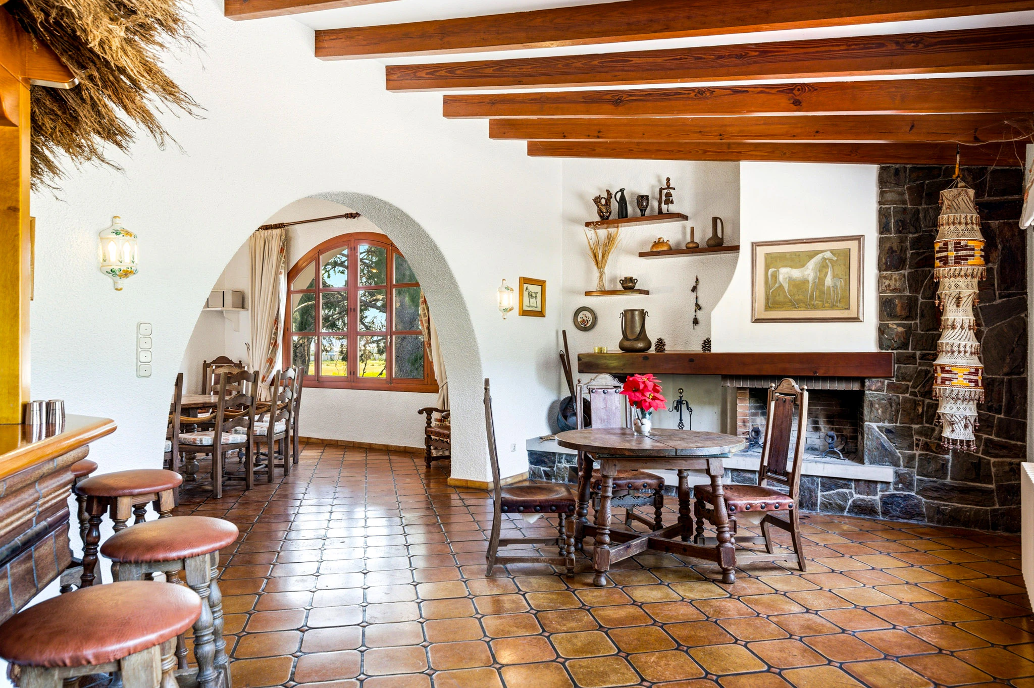 Exclusive Mediterranean Estate with Vineyards and Lakes for sale in Novelda
