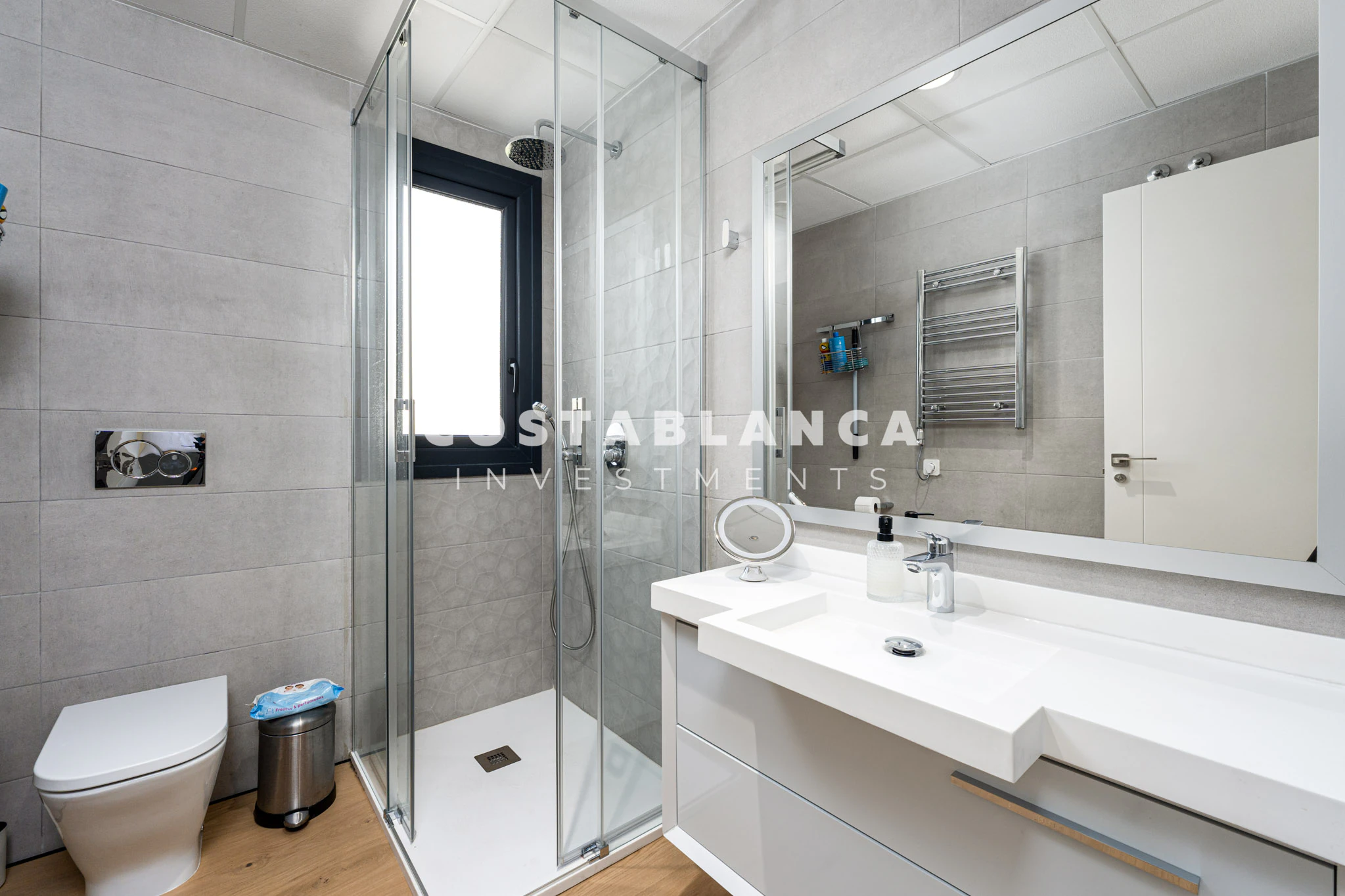 Moderne Luxuswohnung mit Meerblick zum Verkauf in Sunset Drive, Benidorm