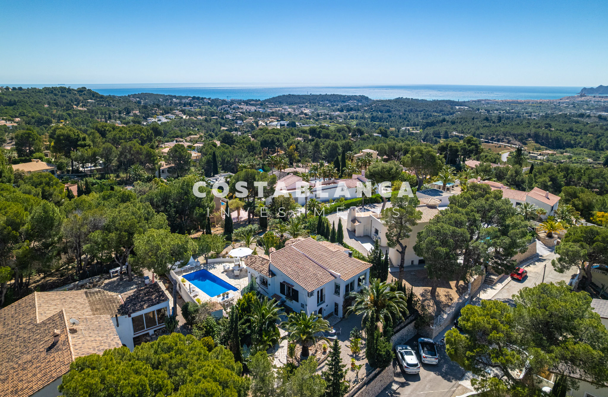 Peaceful Mediterranean Villa with Flat Plot and Open Views for sale in Altea
