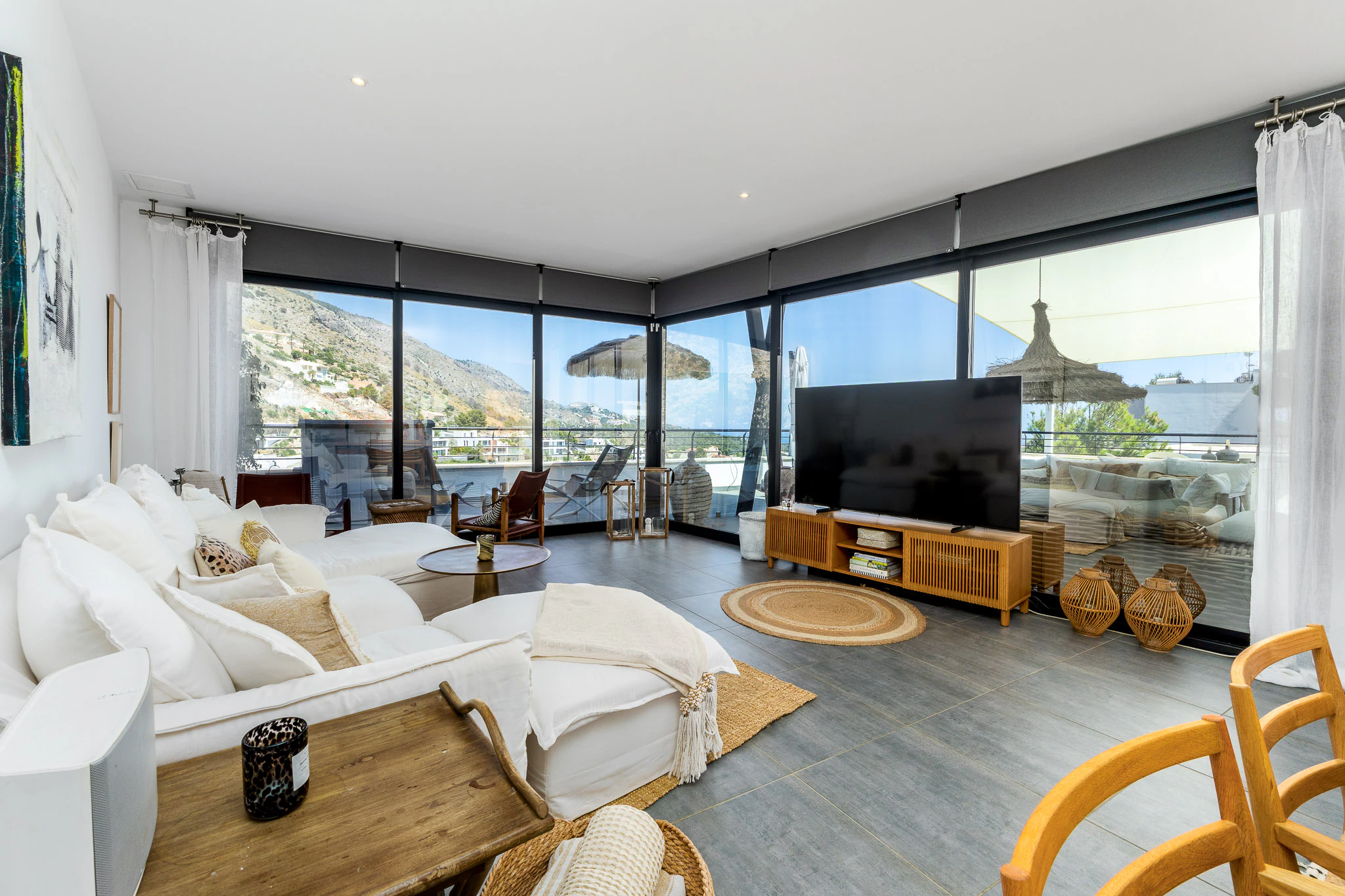 Luxury Villa in Altea with open views and High-End Finishes