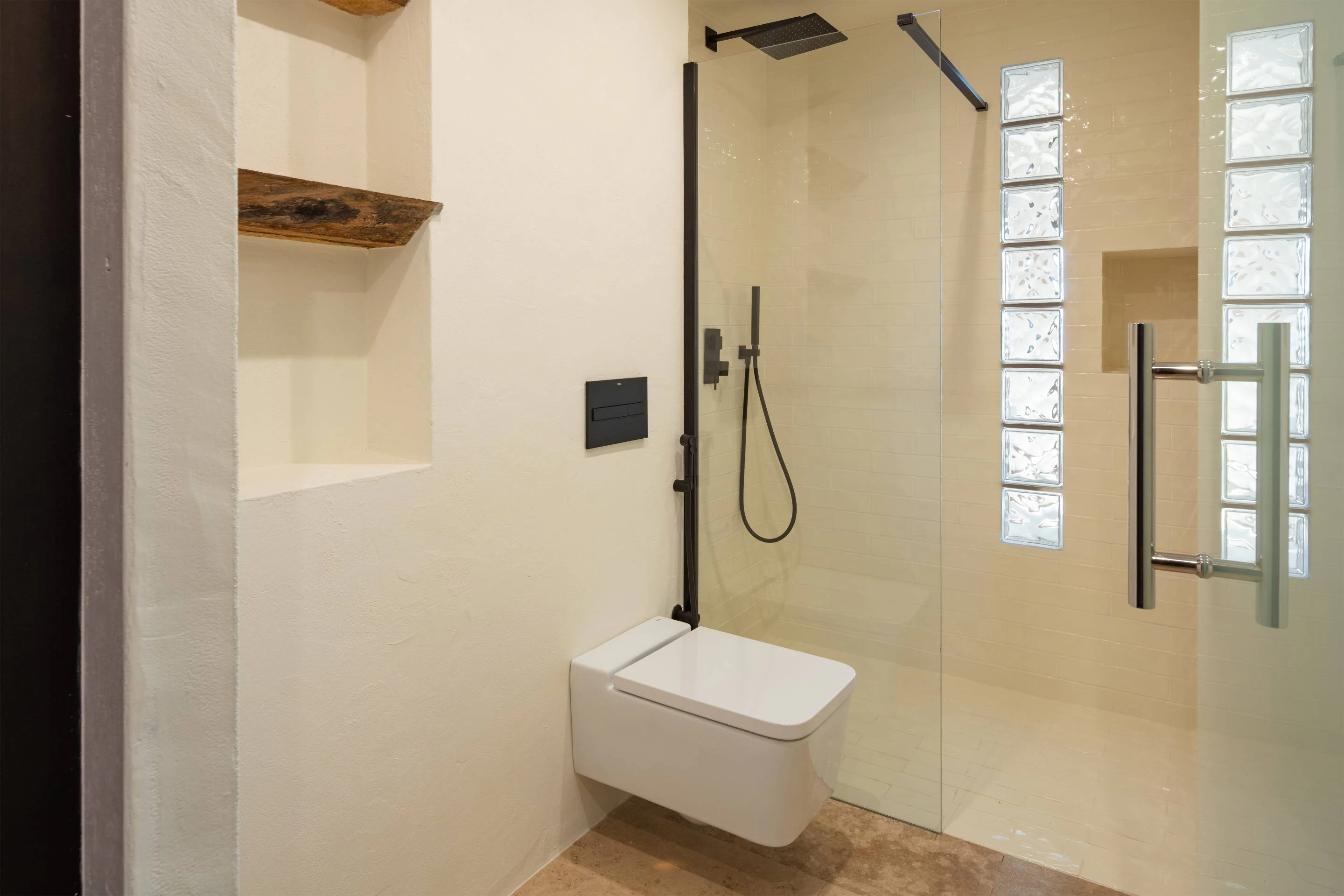 Villa Andrago Residencia Contemporánea Mediterránea en Primera Línea a la Venta en Moraira