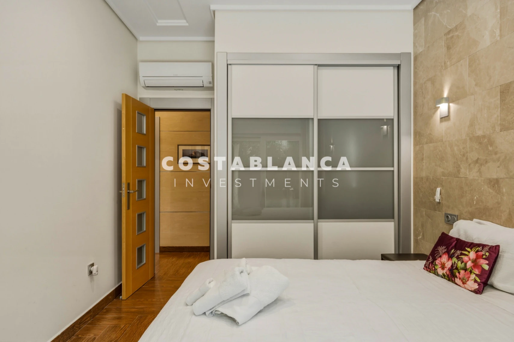 Hermosa Villa en Calpe con Piscina y vistas a la Montaña