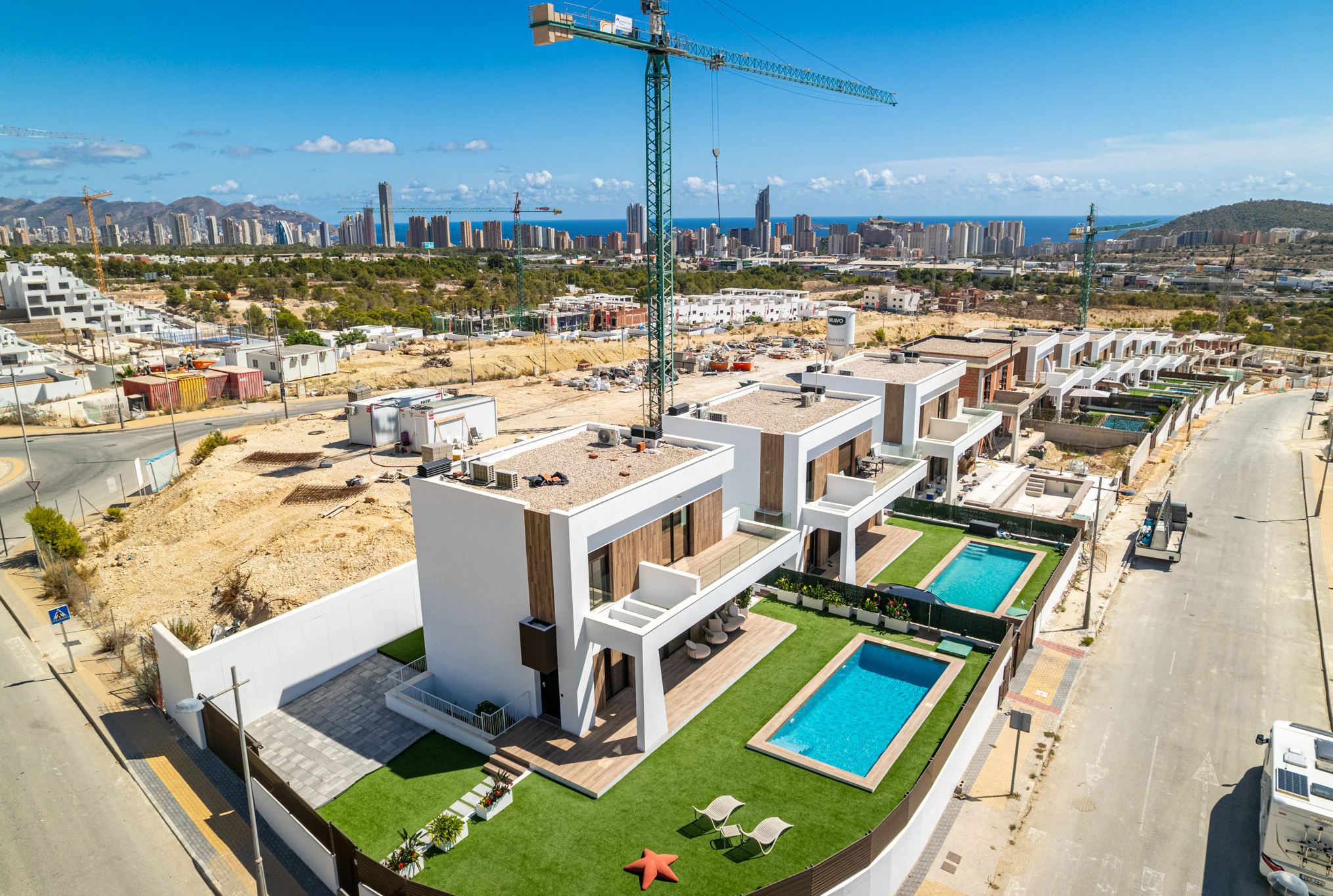 New Build Modern Villa for Sale in Finestrat with Mountain Views - Completion Date: December 2025