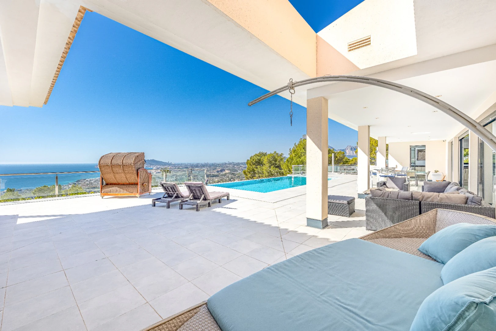 Contemporary Deluxe Residence for Sale in Altea la Vella