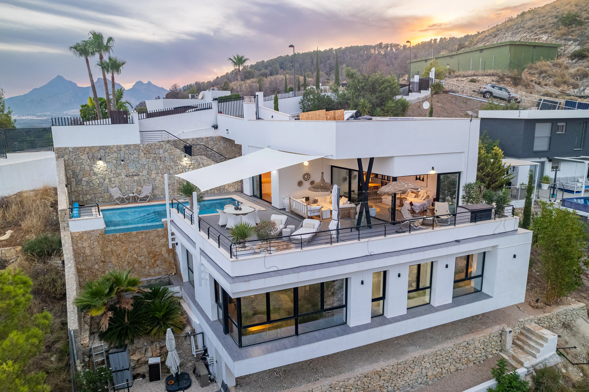 Luxury Villa in Altea with open views and High-End Finishes