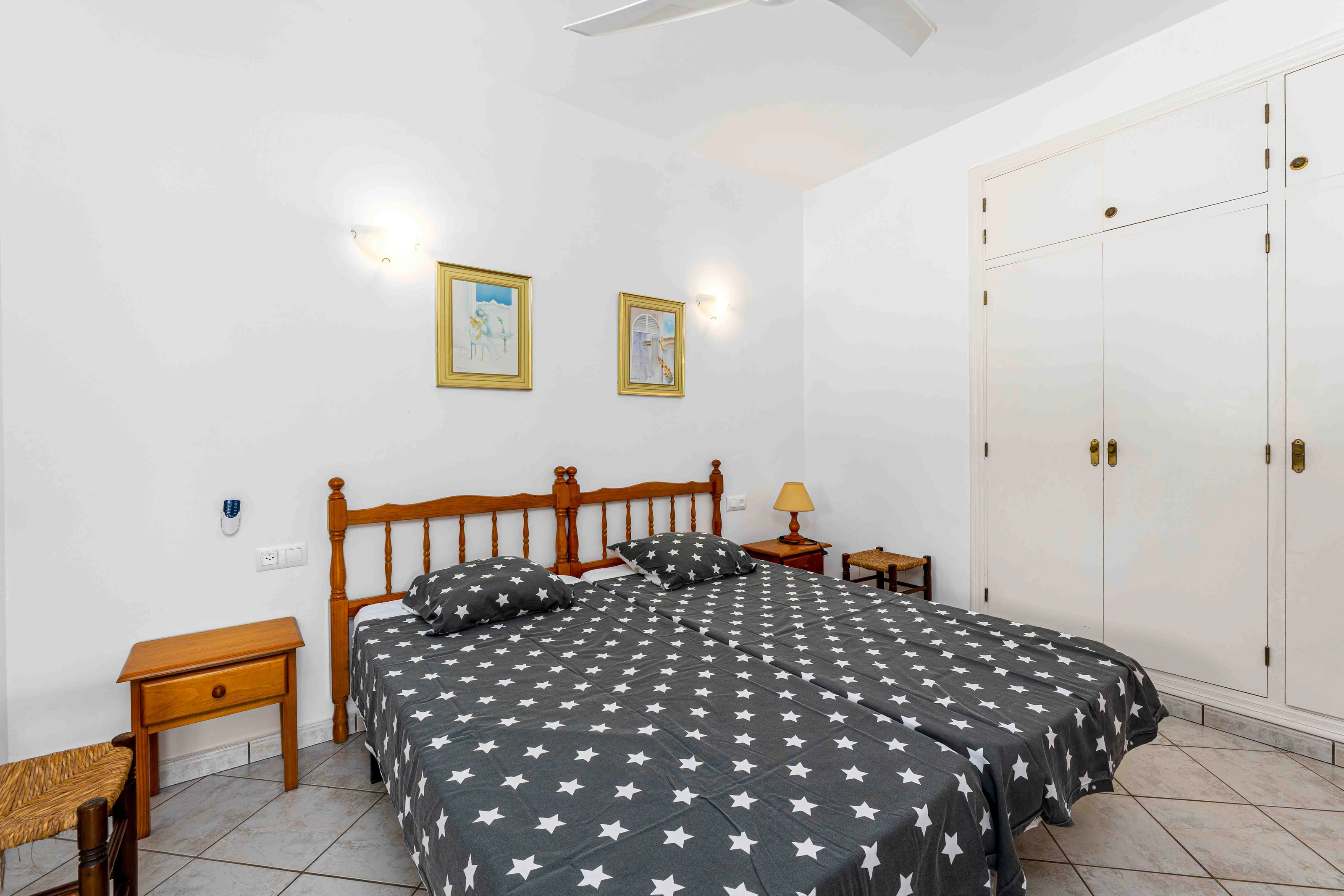 Willa na sprzedaż w Calpe na działce prawie 6 000 m² z kortem tenisowym