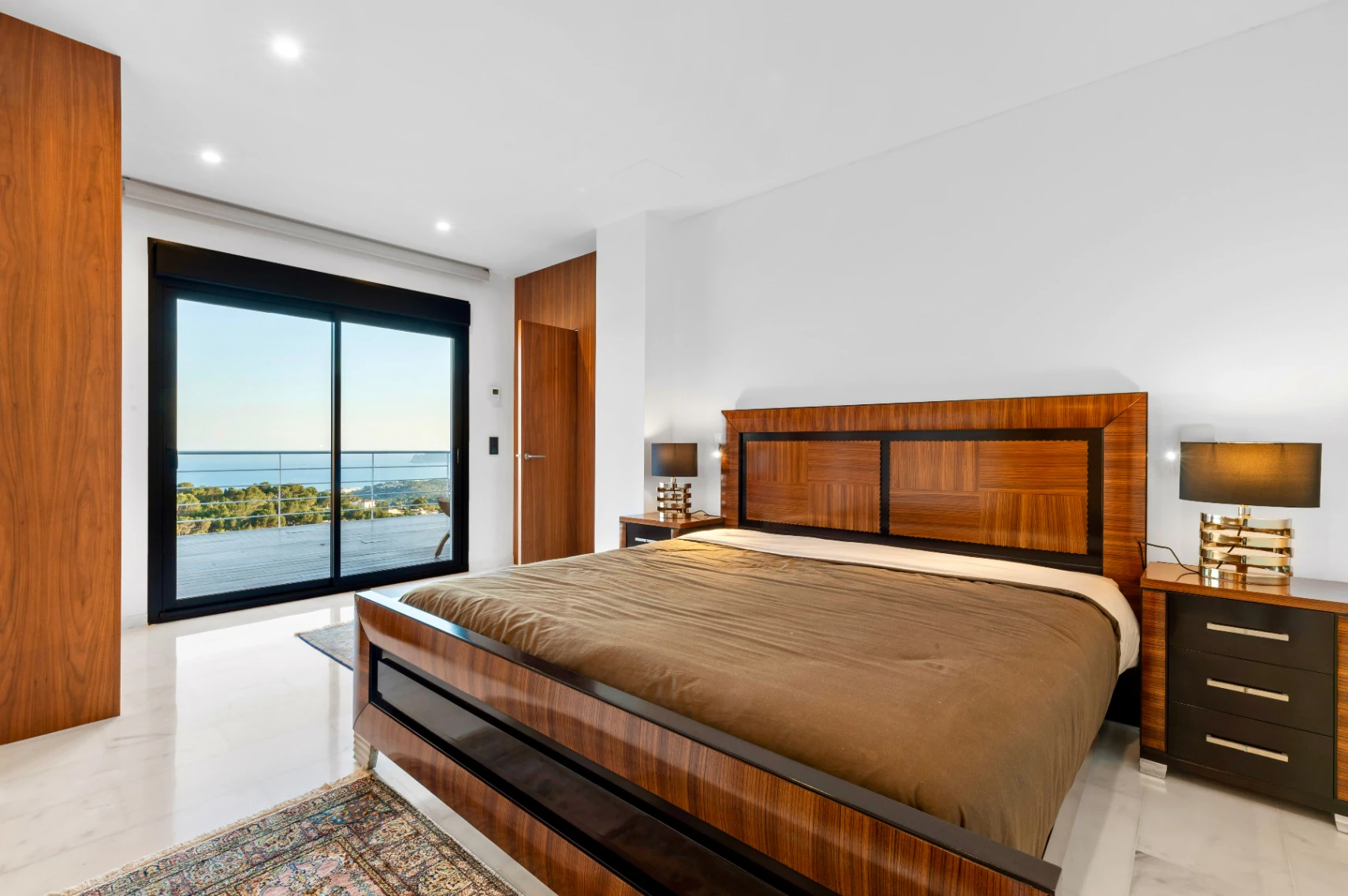 Modern Villa for Sale in Altea With Infinity Pool