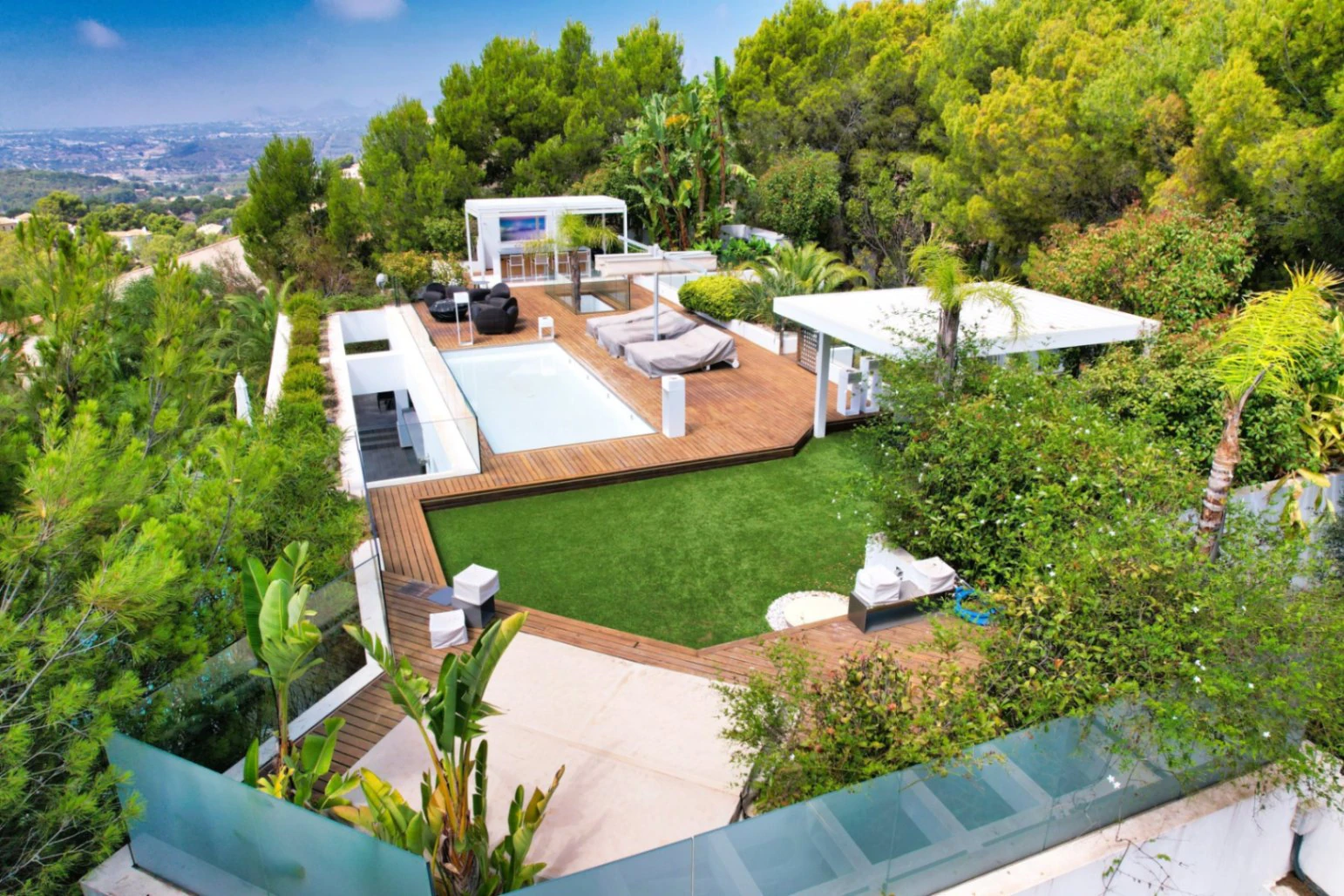 Exclusive Villa in Altea La Vella with a Roof deck and sea Views for sale