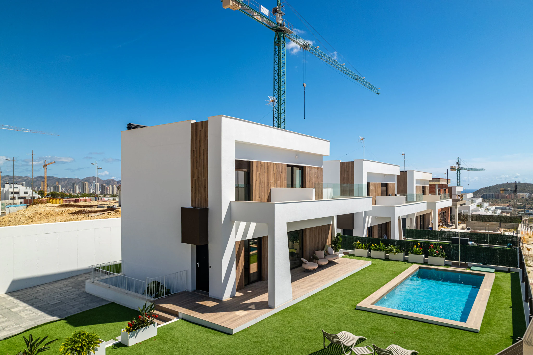 New Build Modern Villa for Sale in Finestrat with Mountain Views - Completion Date: December 2025