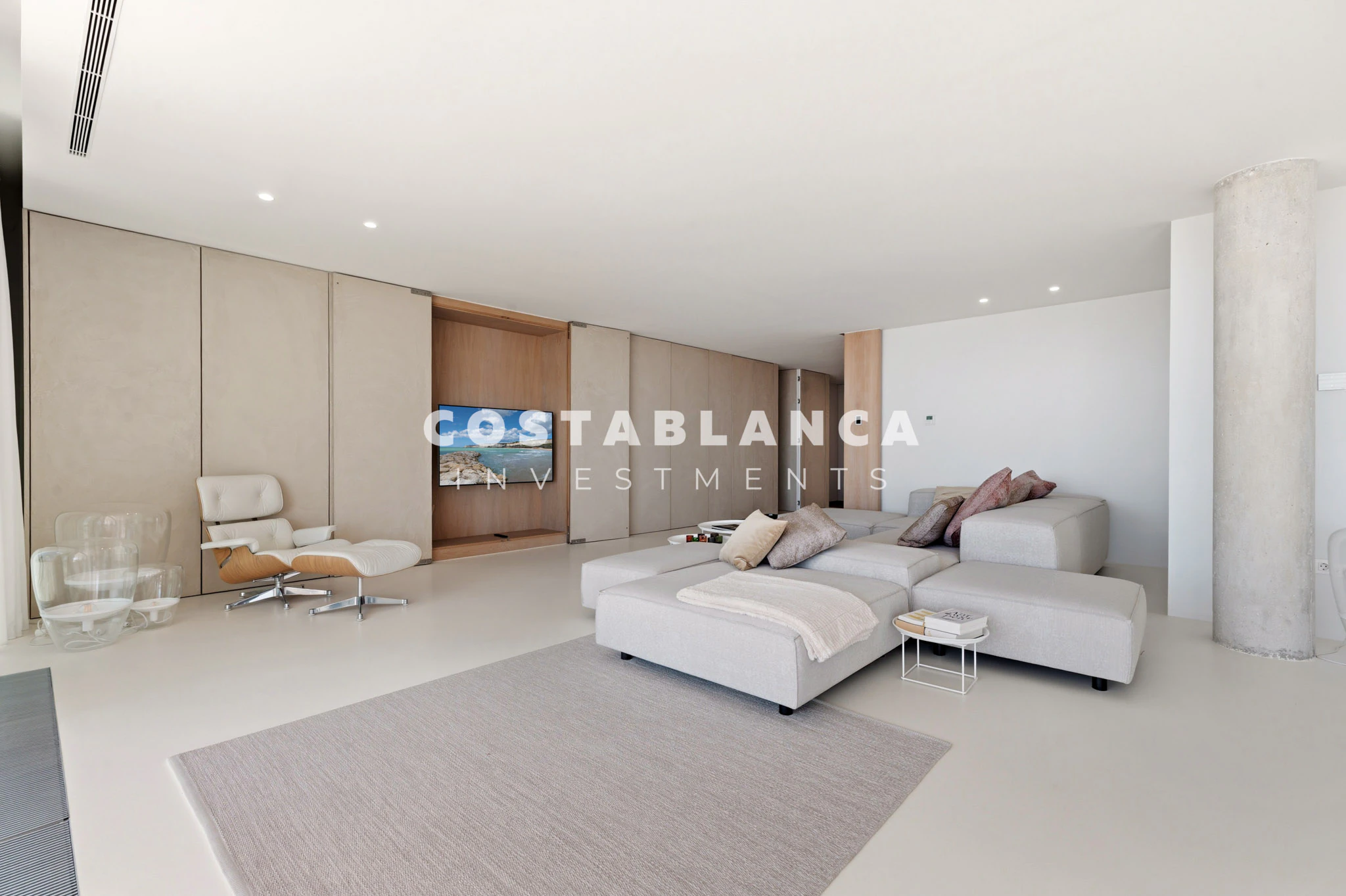 Luxury Penthouse with Panoramic Sea & Mountain Views for sale in Altea La Vella